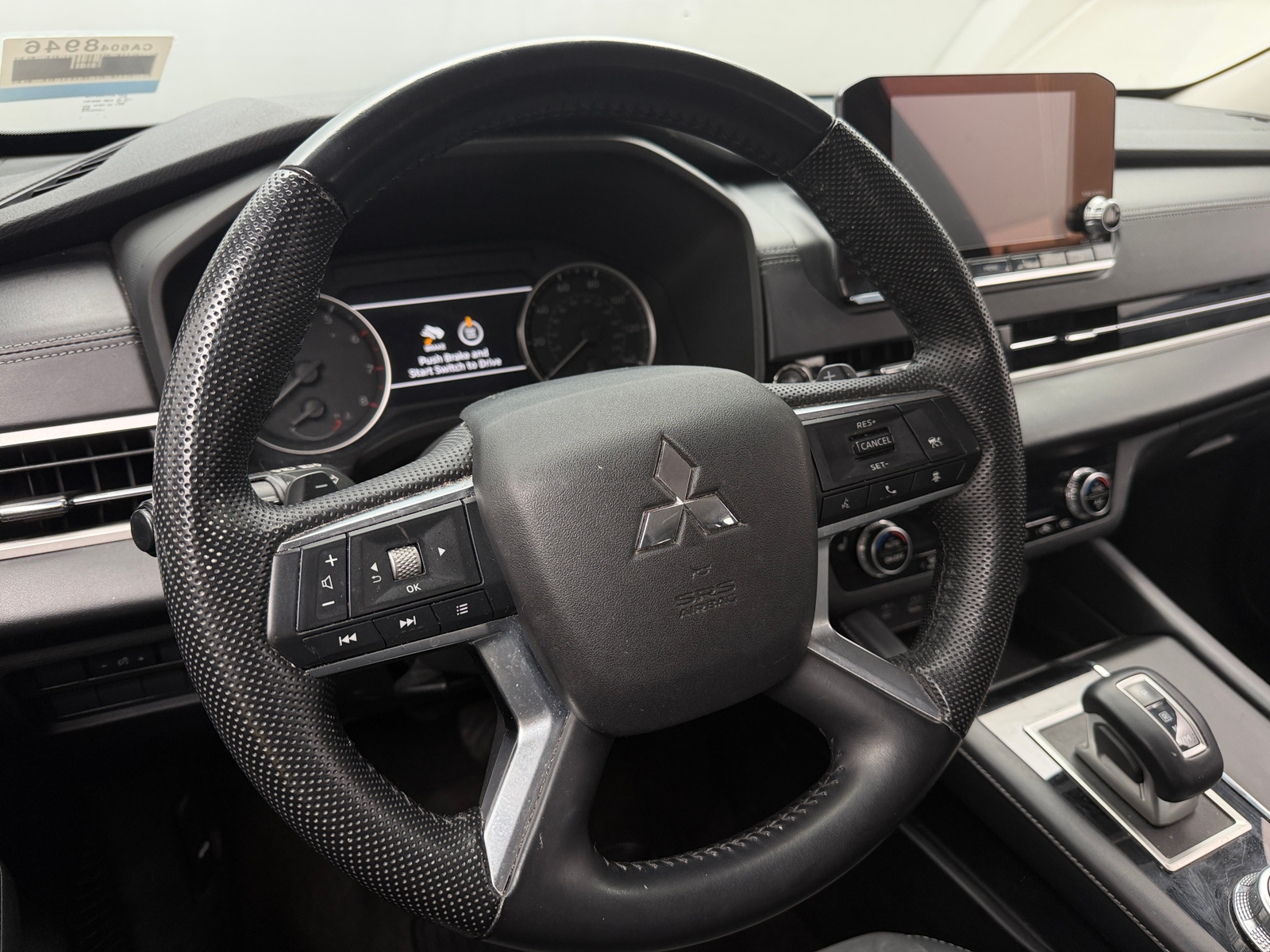 Thumbnail: 2023 Mitsubishi Outlander - 4