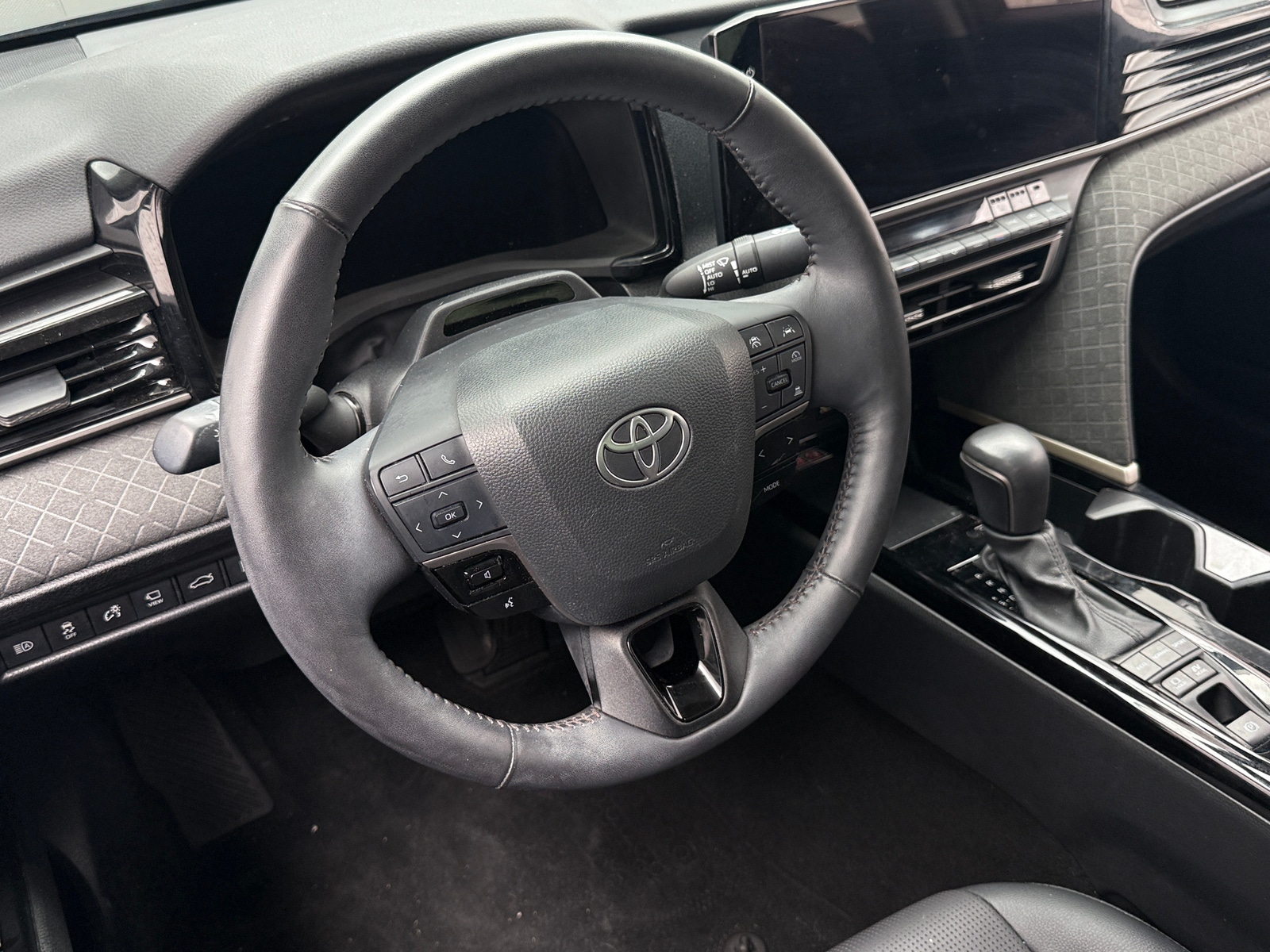 Thumbnail: 2025 Toyota Camry - 4
