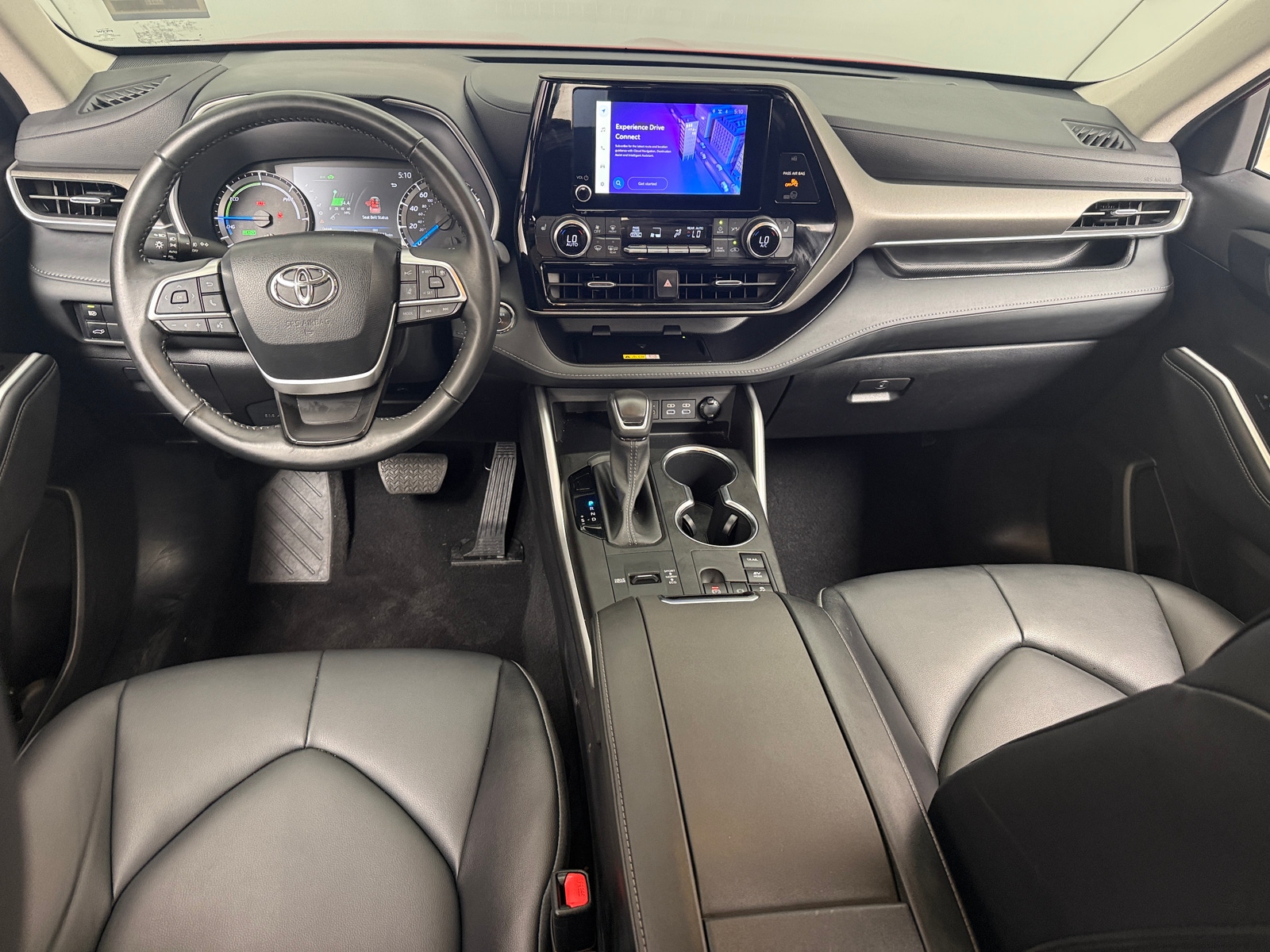 Thumbnail: 2023 Toyota Highlander - 2
