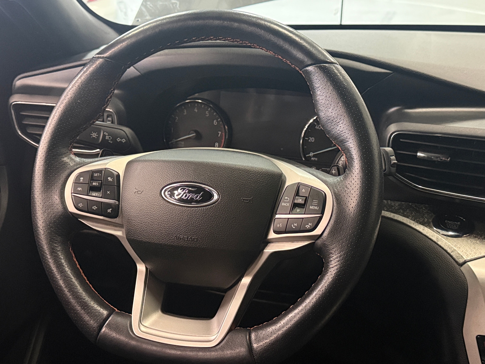 Thumbnail: 2022 Ford Explorer - 4