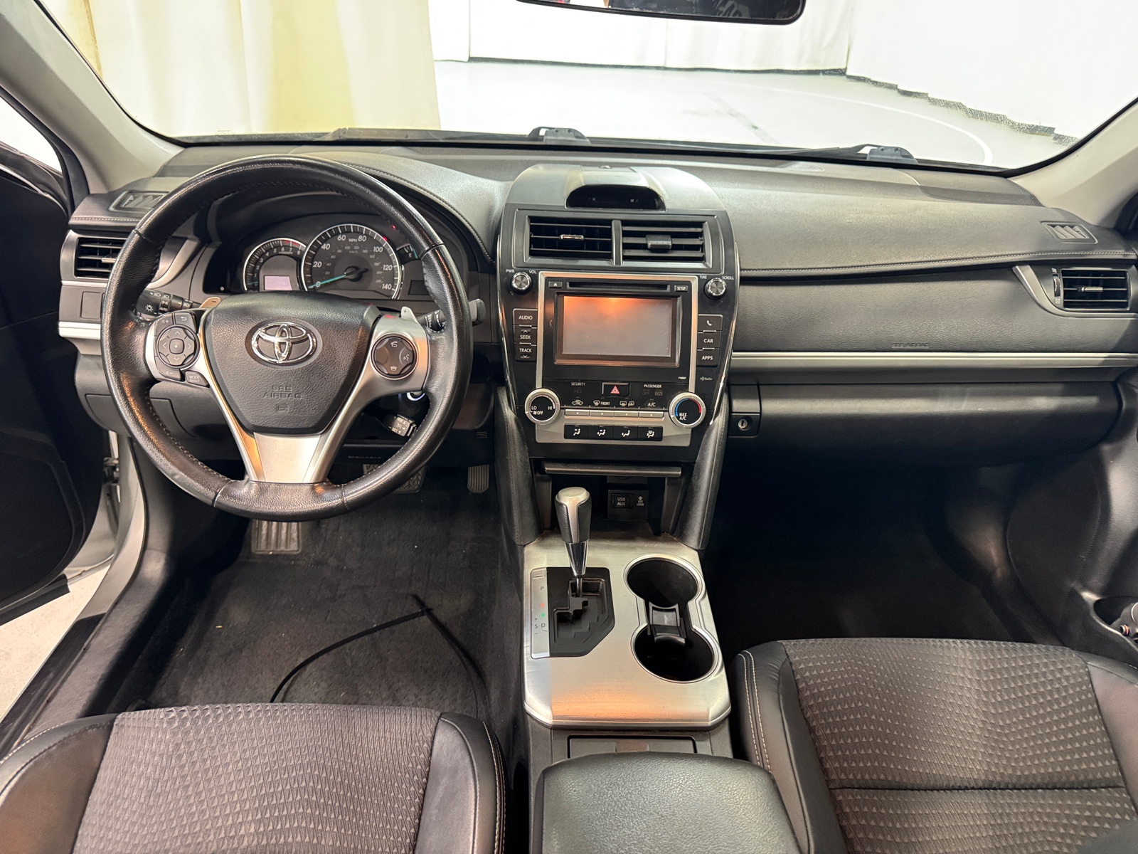 Thumbnail: 2012 Toyota Camry - 3