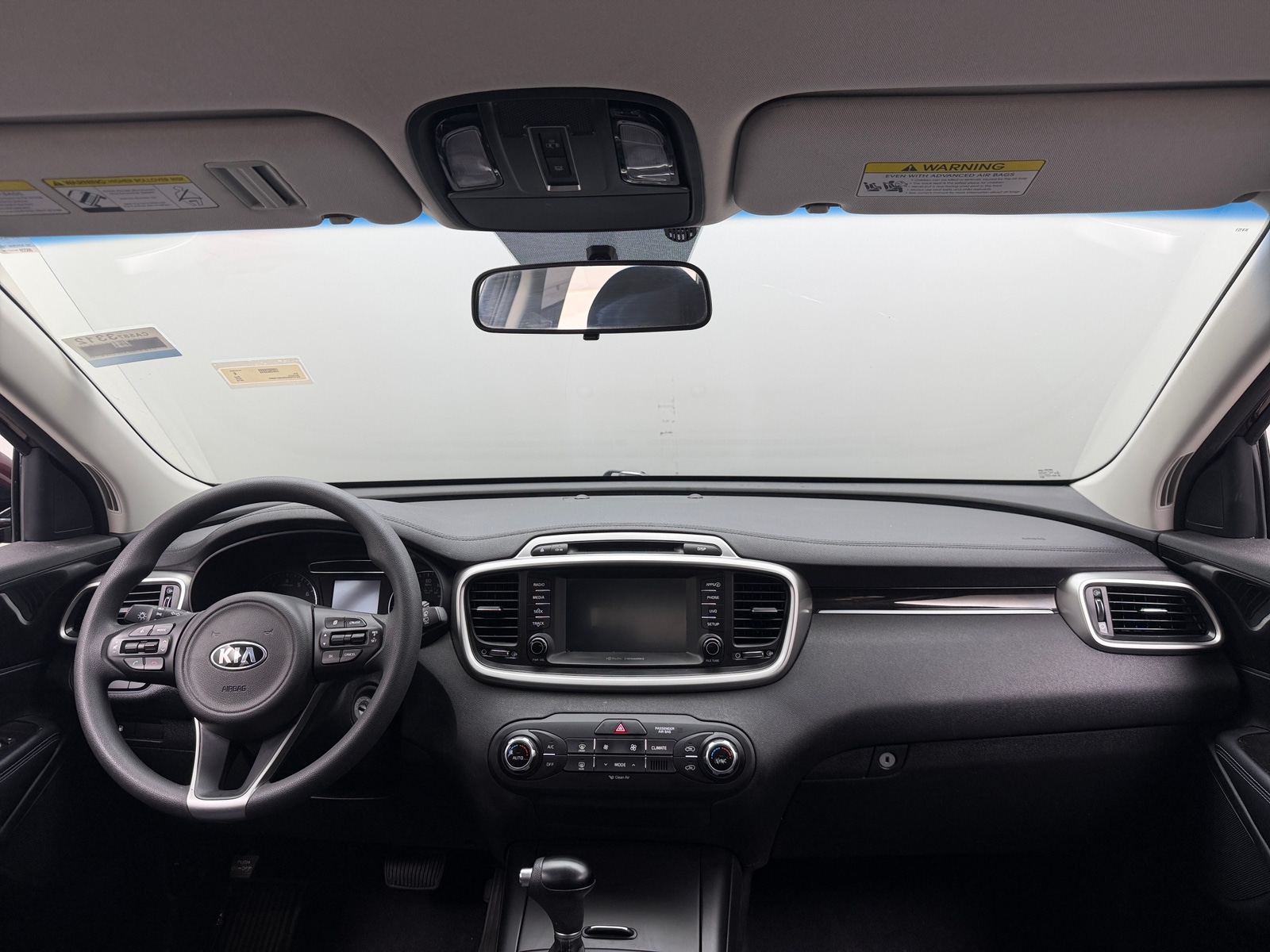 Thumbnail: 2018 Kia Sorento - 3