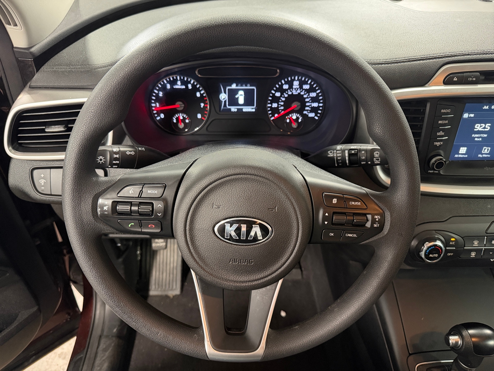 Thumbnail: 2018 Kia Sorento - 5