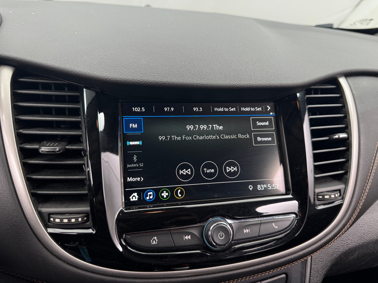 Thumbnail: 2018 Chevrolet Trax - 4