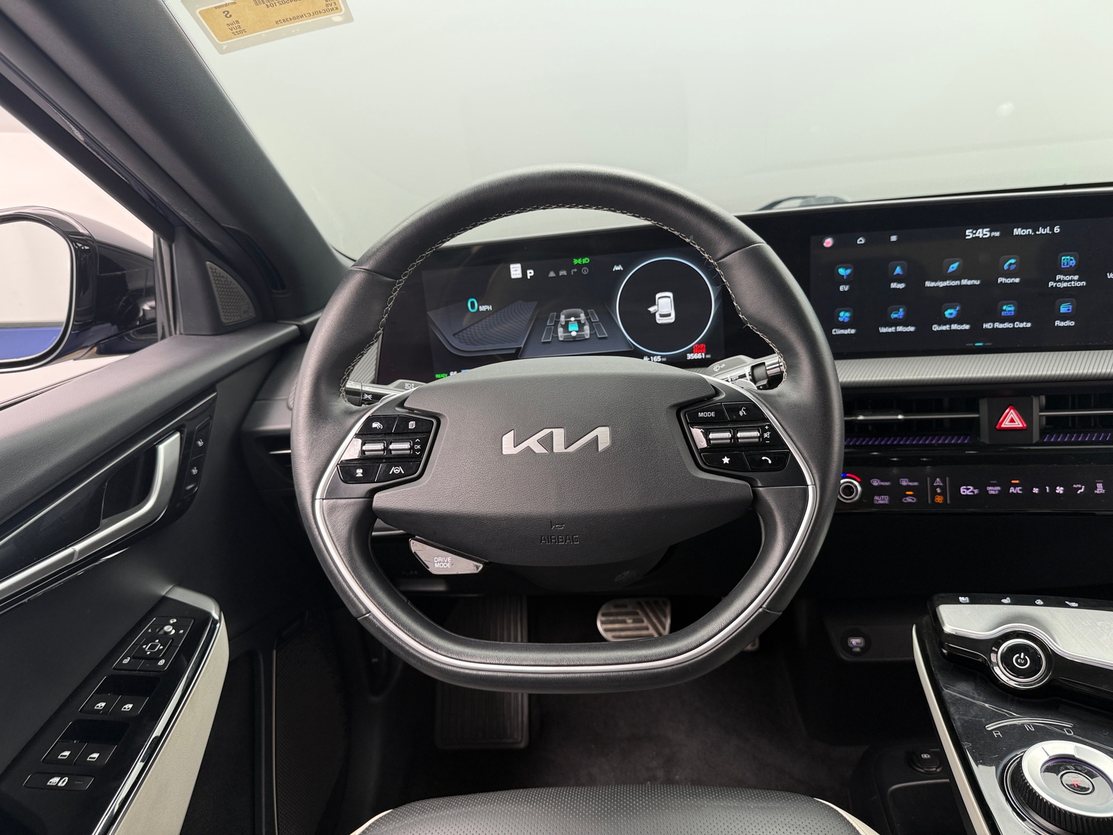 Thumbnail: 2022 Kia EV6 - 4