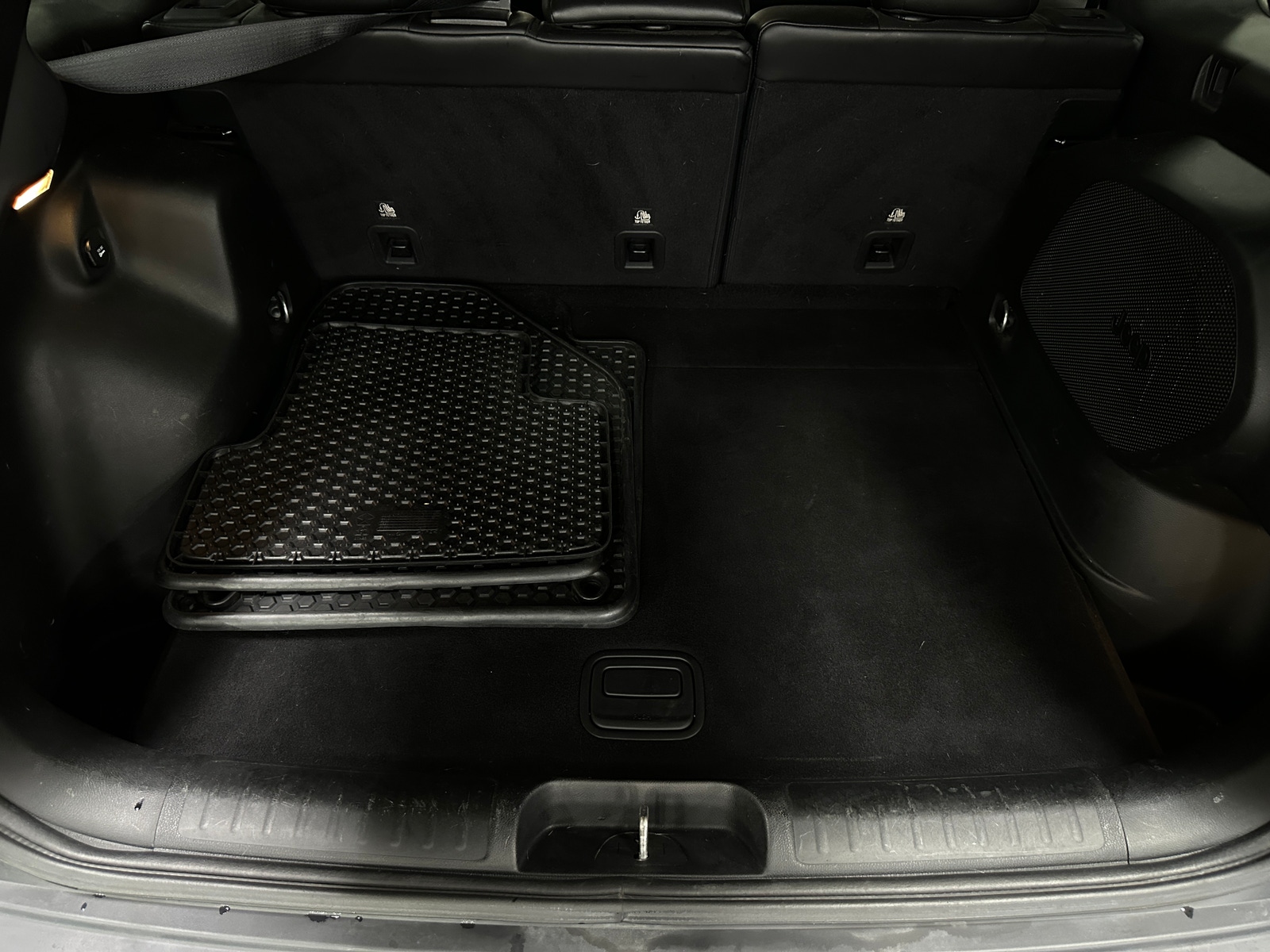Thumbnail: 2019 Jeep Cherokee - 6