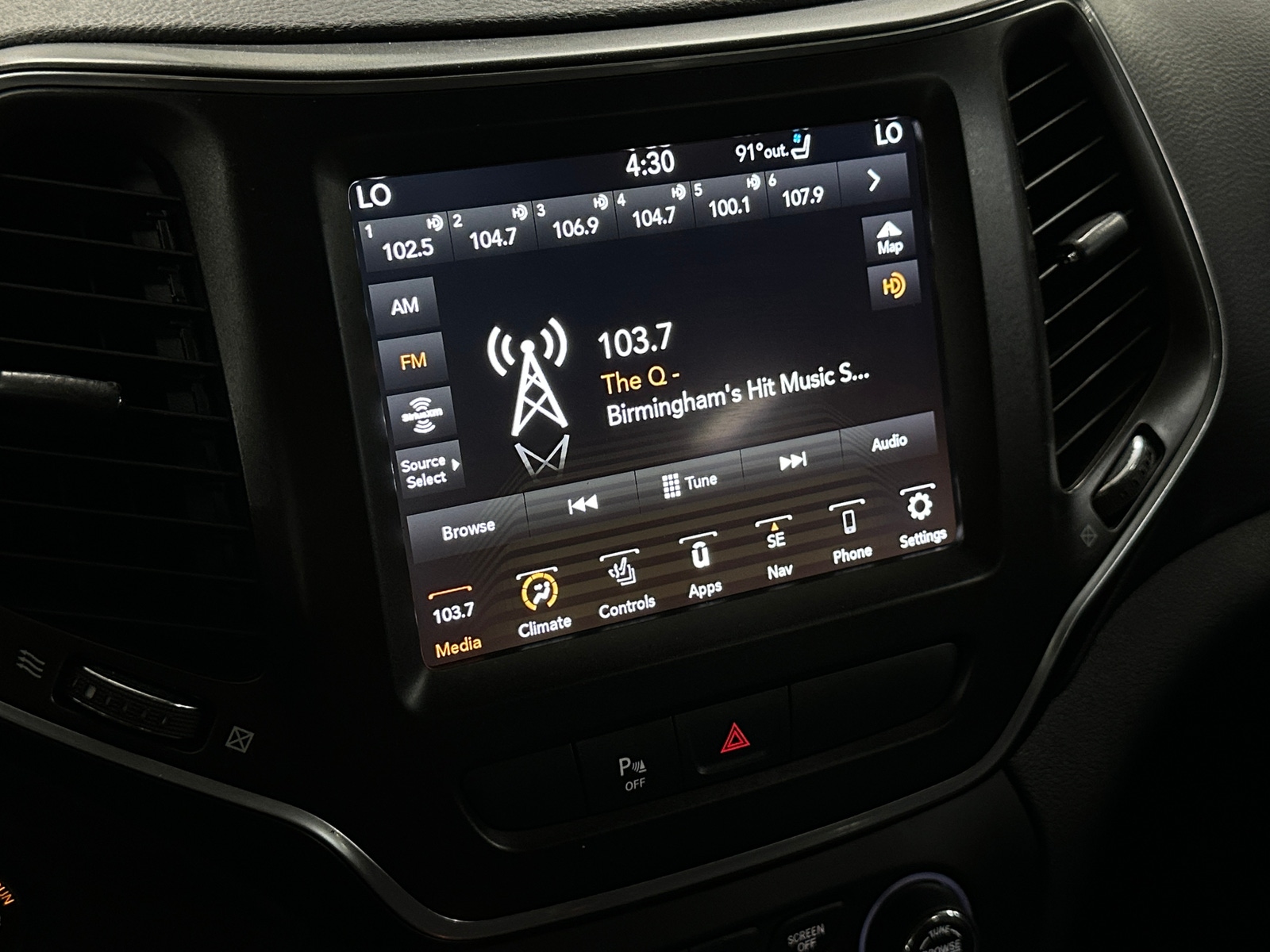 Thumbnail: 2019 Jeep Cherokee - 3