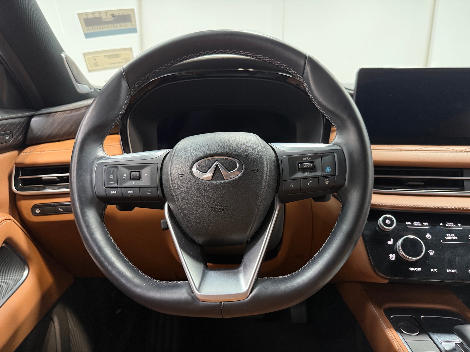 Thumbnail: 2023 INFINITI QX60 - 4