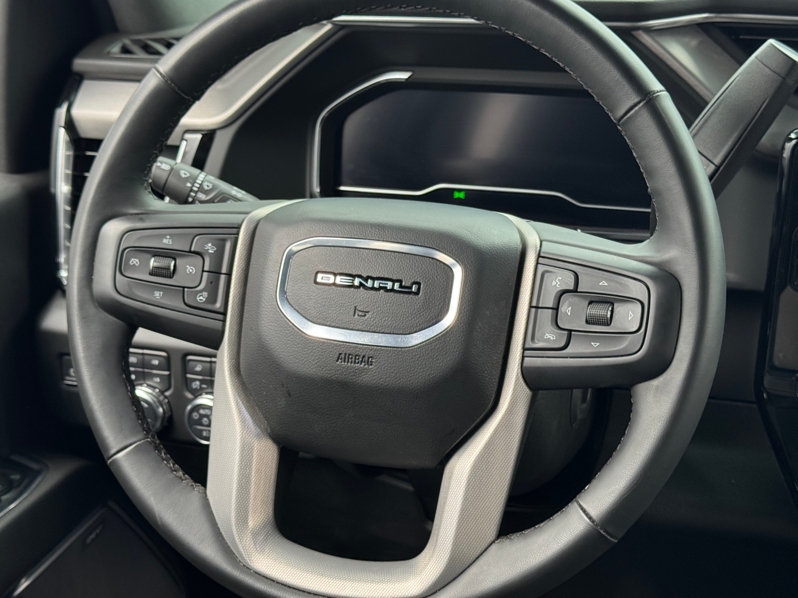 Thumbnail: 2024 GMC Sierra 2500 - 4