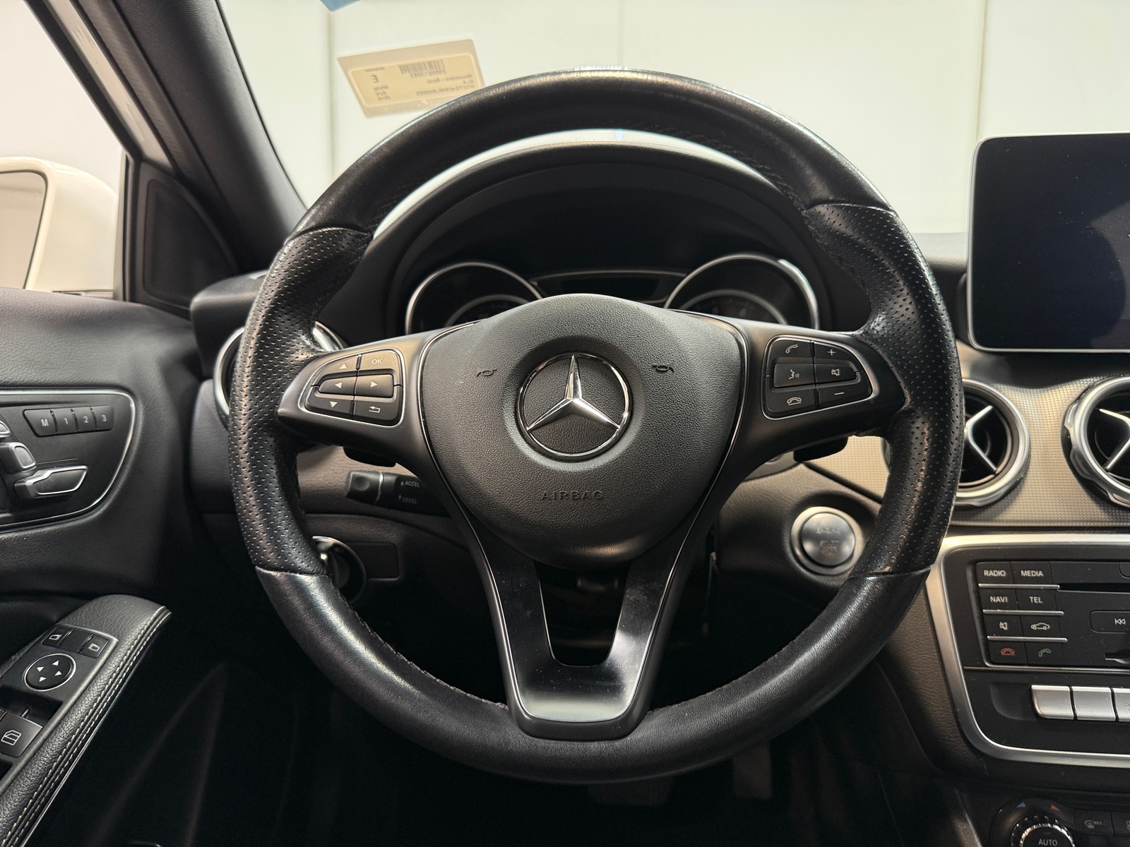 Thumbnail: 2019 Mercedes-Benz GLA - 4