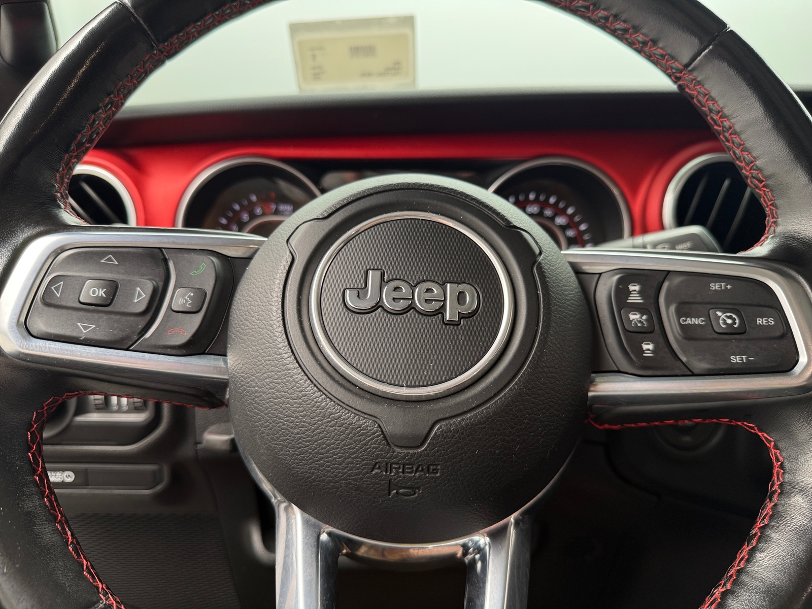 Thumbnail: 2020 Jeep Gladiator - 4