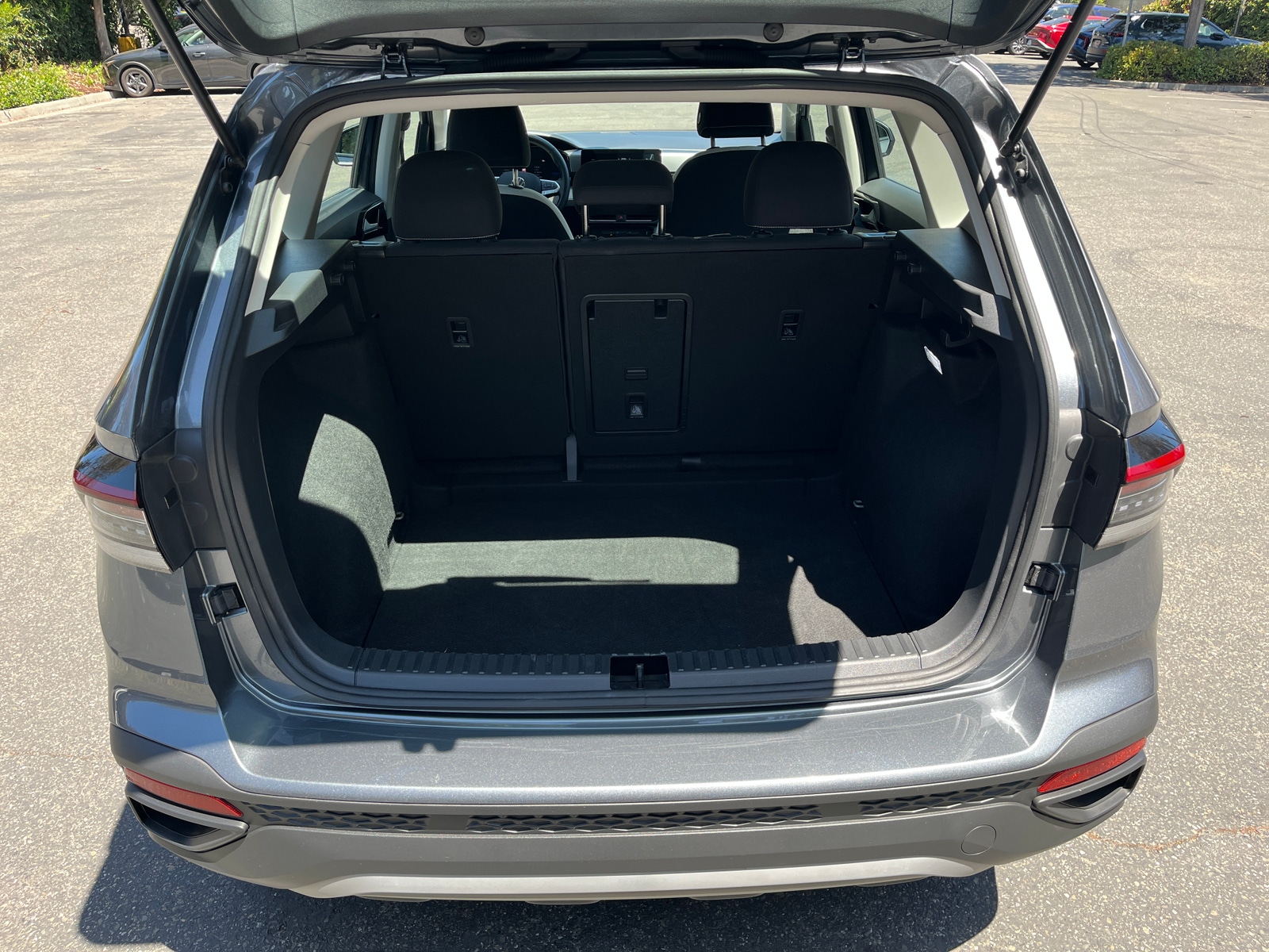 Thumbnail: 2026 Volkswagen Taos - 6