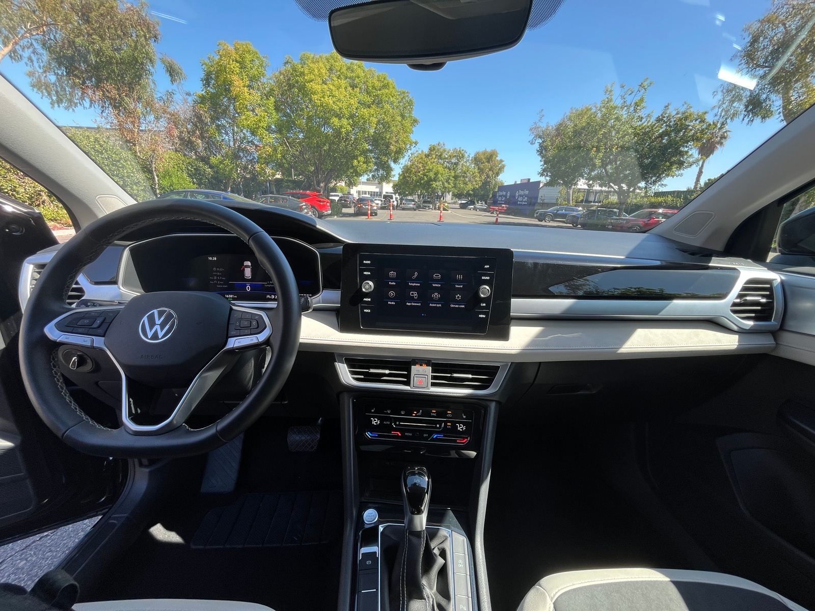 Thumbnail: 2026 Volkswagen Taos - 3