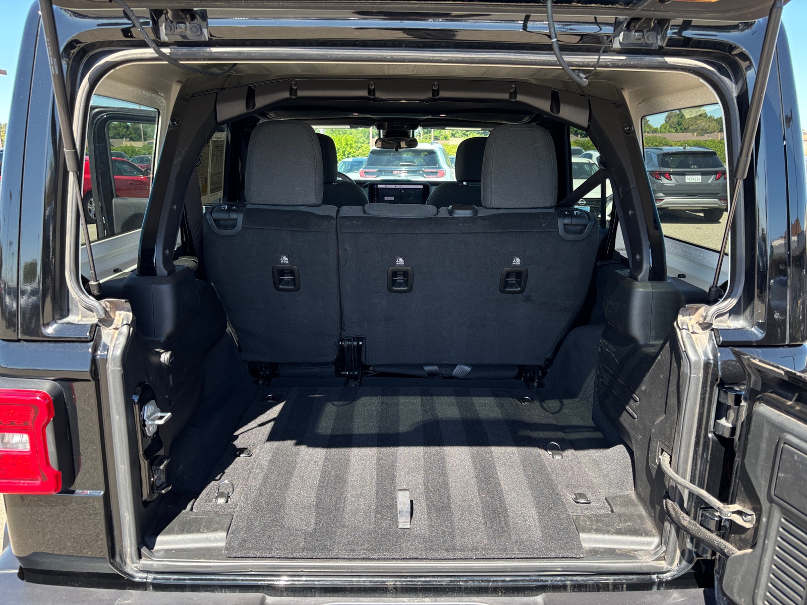 Thumbnail: 2025 Jeep Wrangler - 6