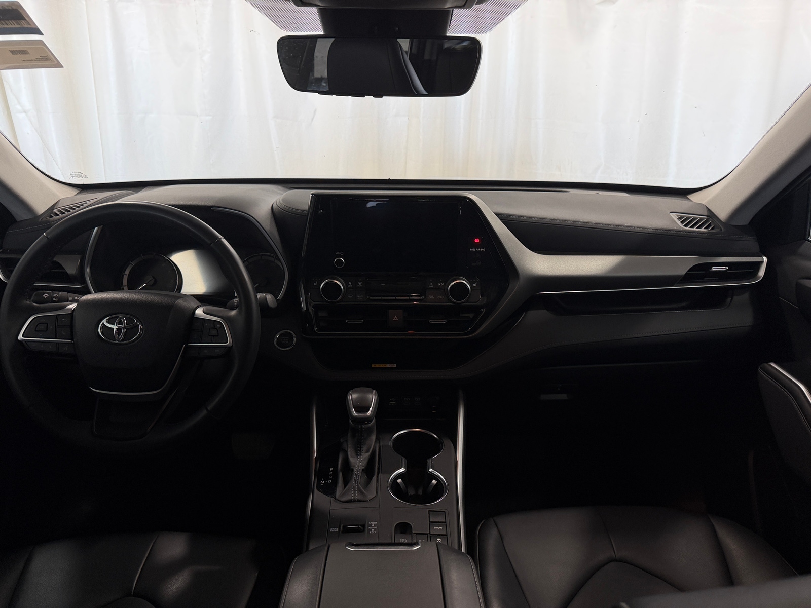 Thumbnail: 2023 Toyota Highlander - 2
