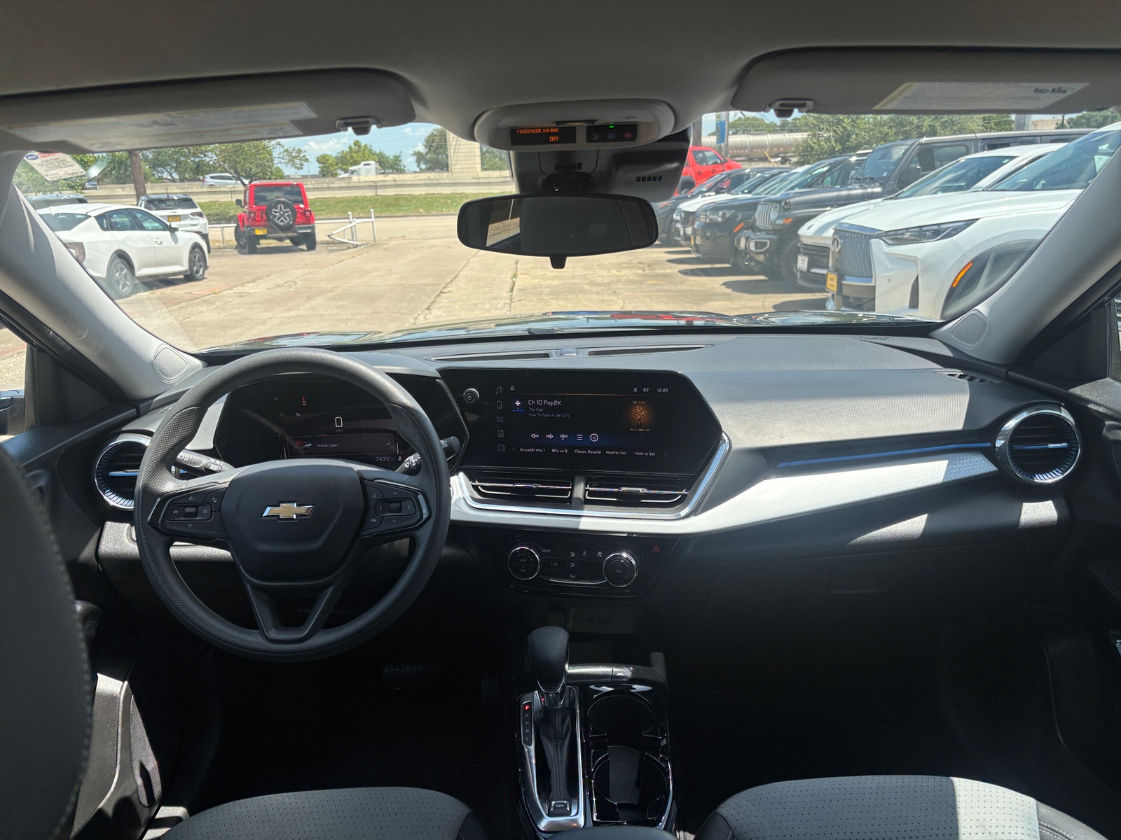 Thumbnail: 2025 Chevrolet Trax - 3