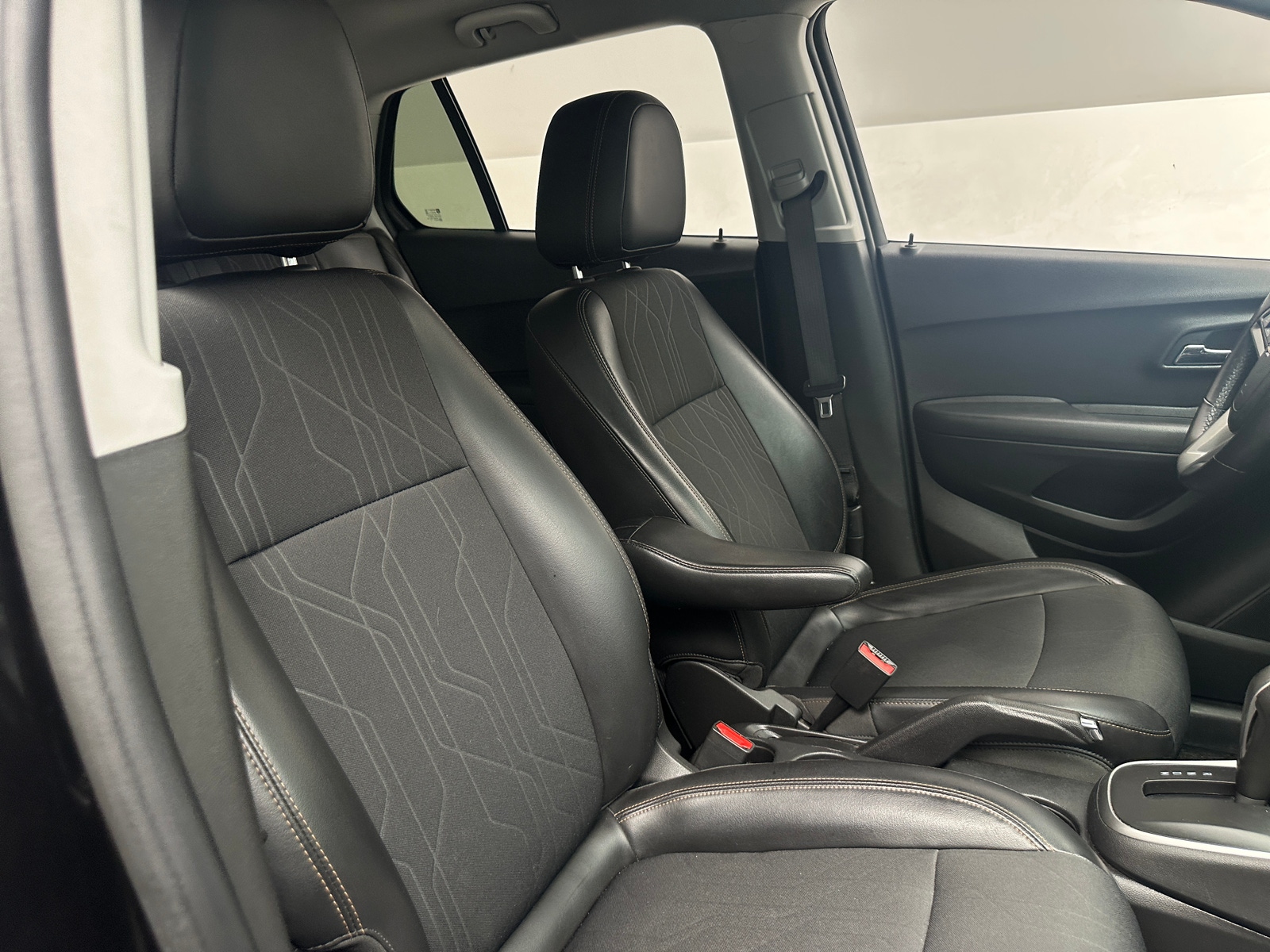Thumbnail: 2020 Chevrolet Trax - 2