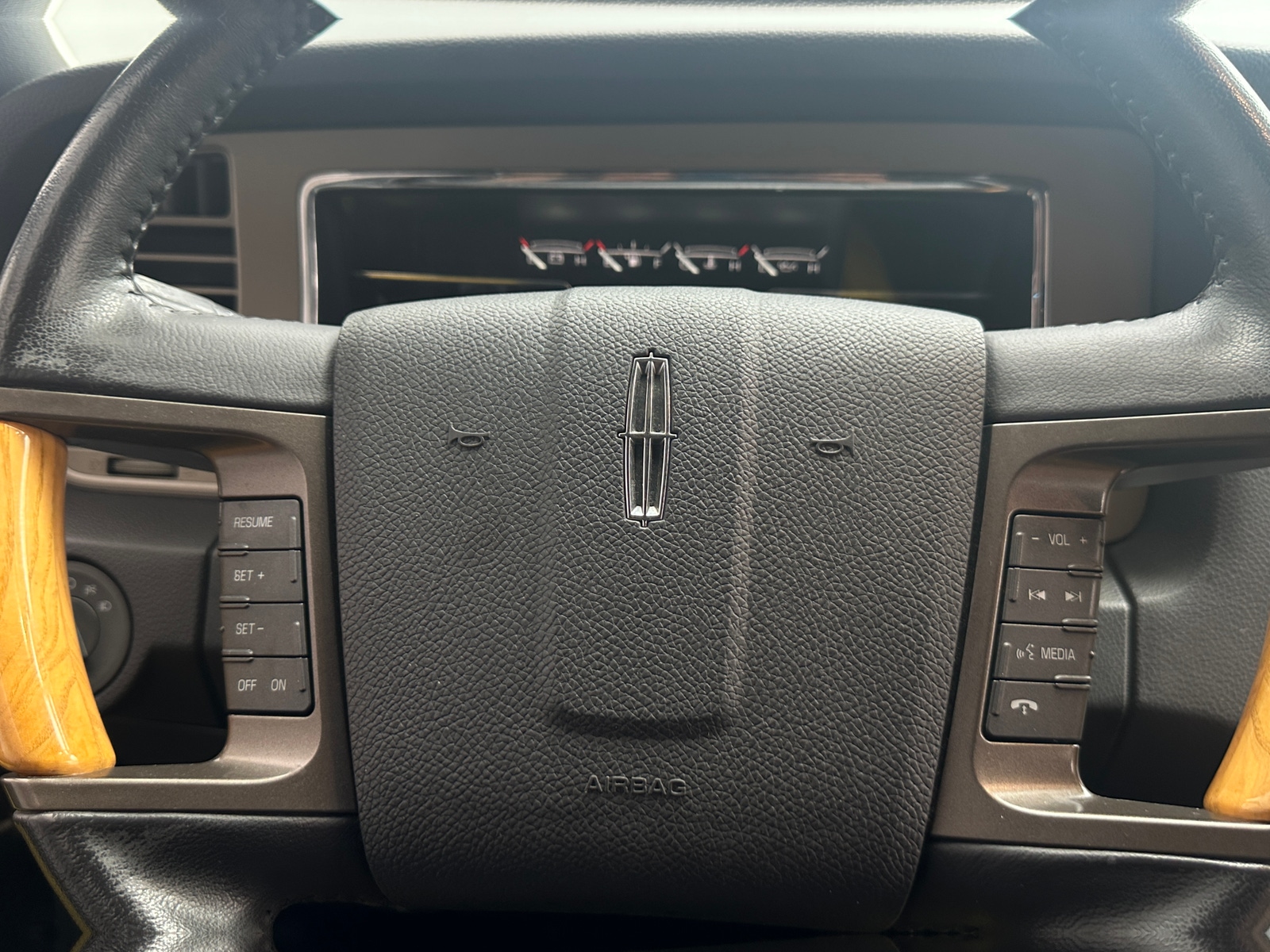 Thumbnail: 2014 Lincoln Navigator - 4