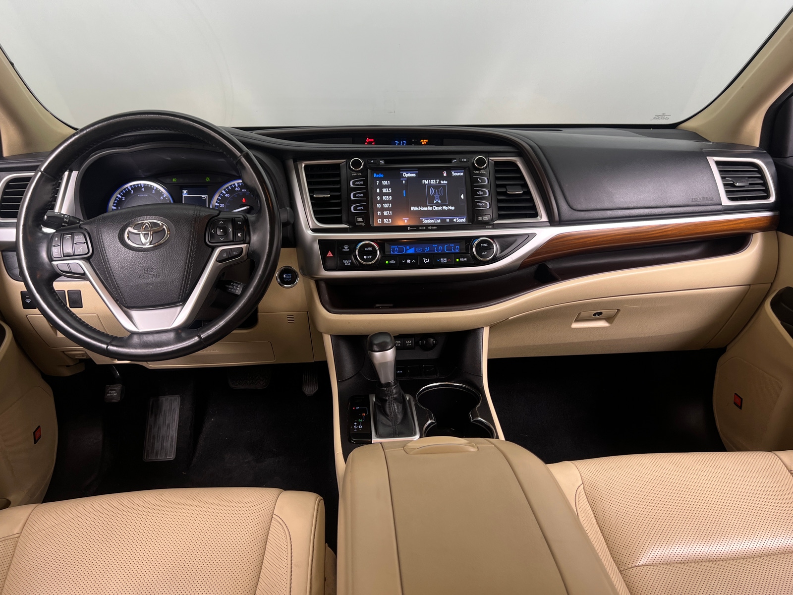 Thumbnail: 2018 Toyota Highlander - 2