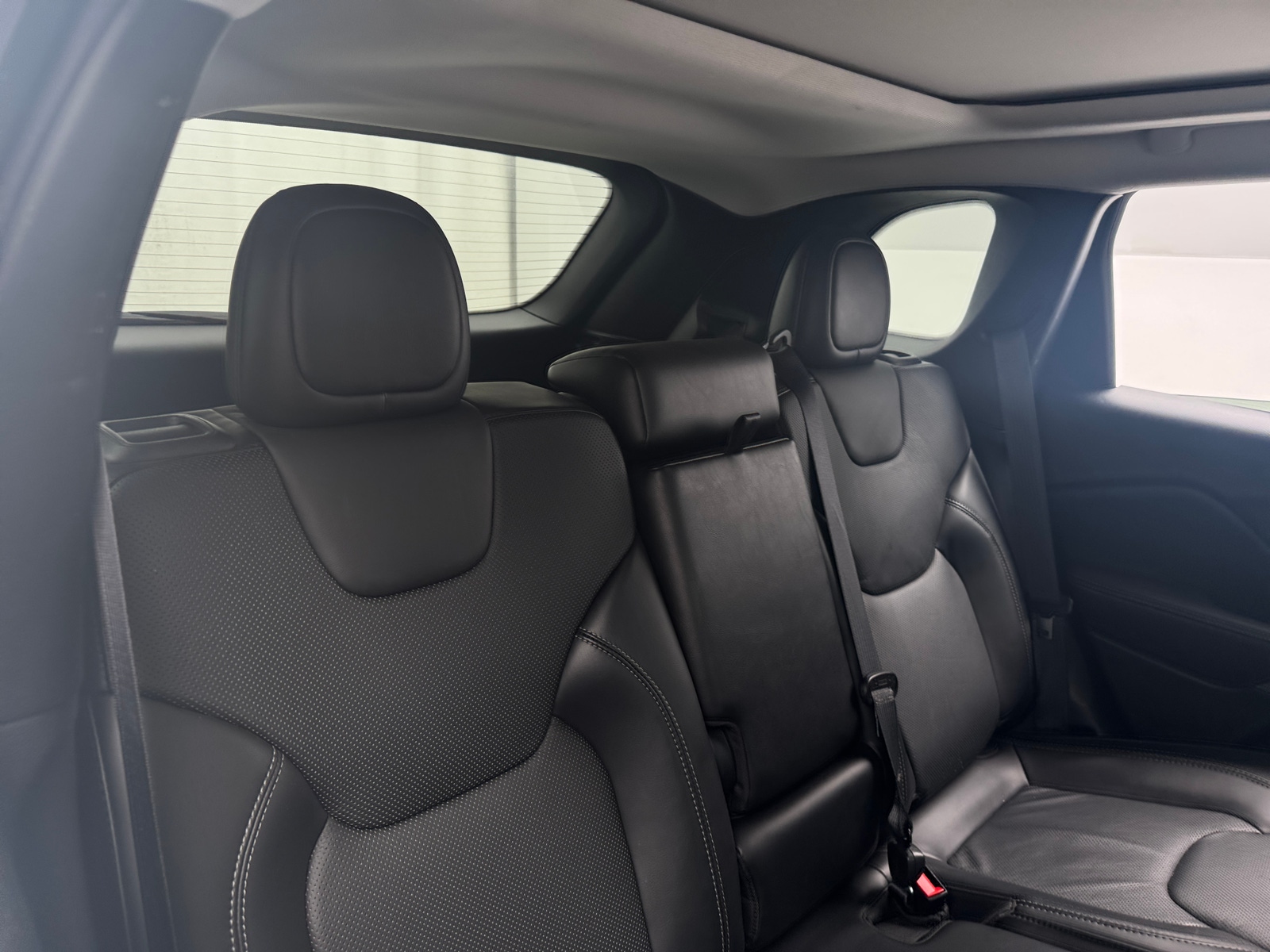 Thumbnail: 2020 Jeep Cherokee - 5