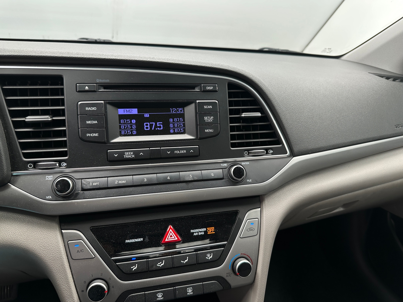 Thumbnail: 2018 Hyundai Elantra - 4