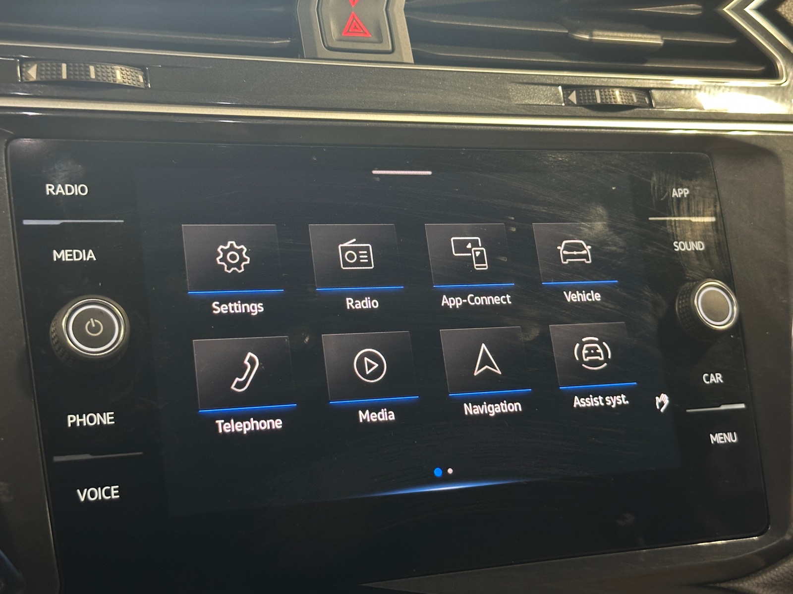 Thumbnail: 2024 Volkswagen Tiguan - 4