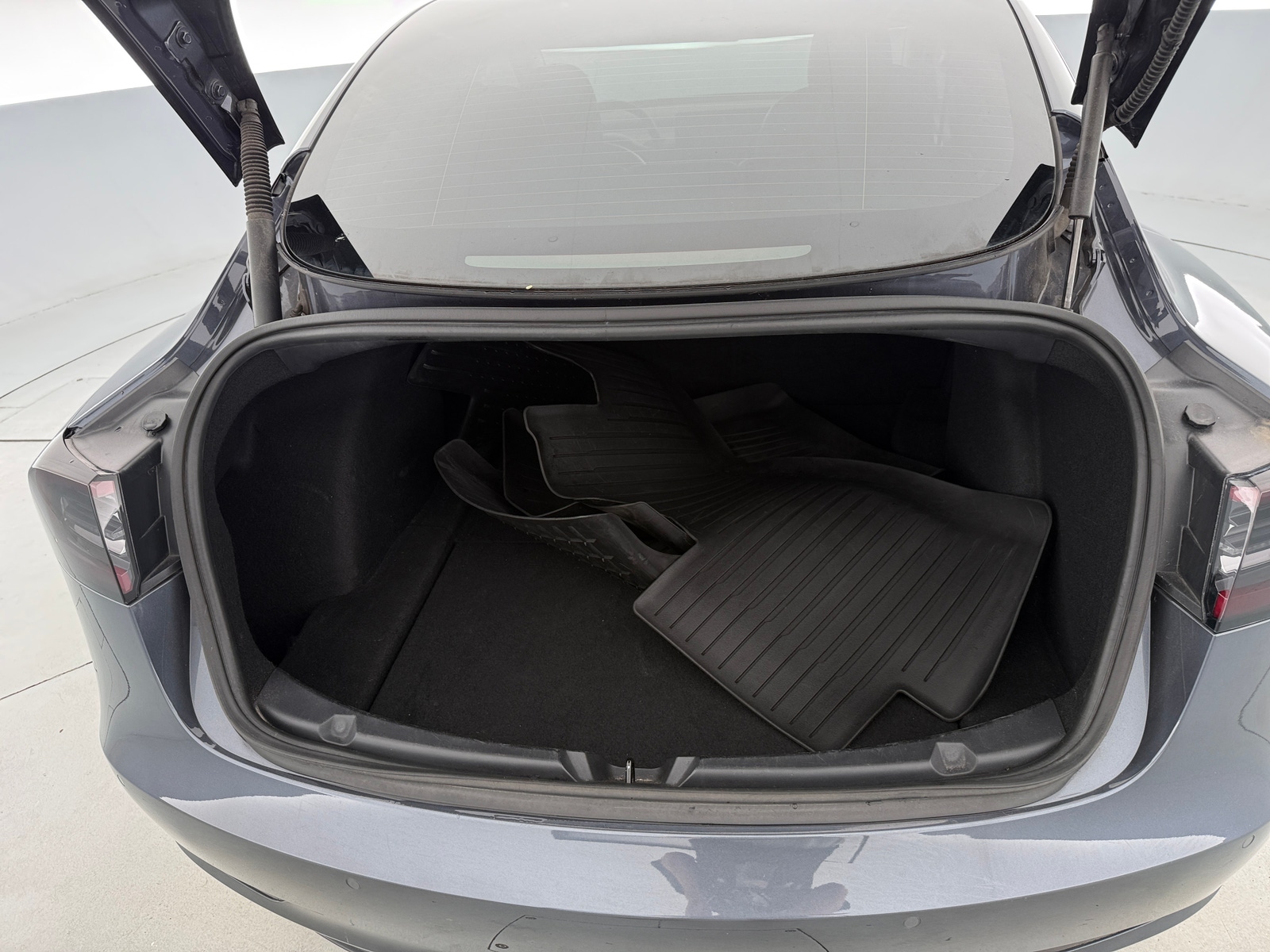 Thumbnail: 2022 Tesla Model 3 - 6