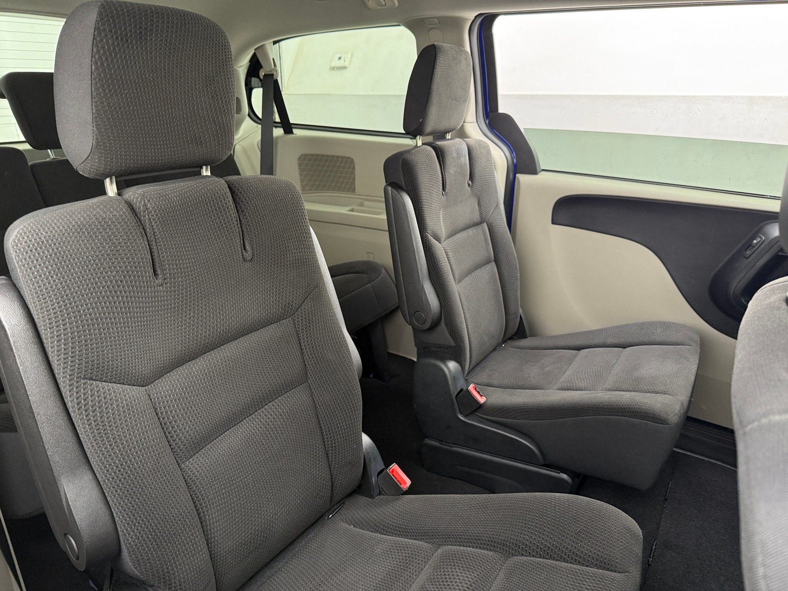 Thumbnail: 2018 Dodge Grand Caravan - 6