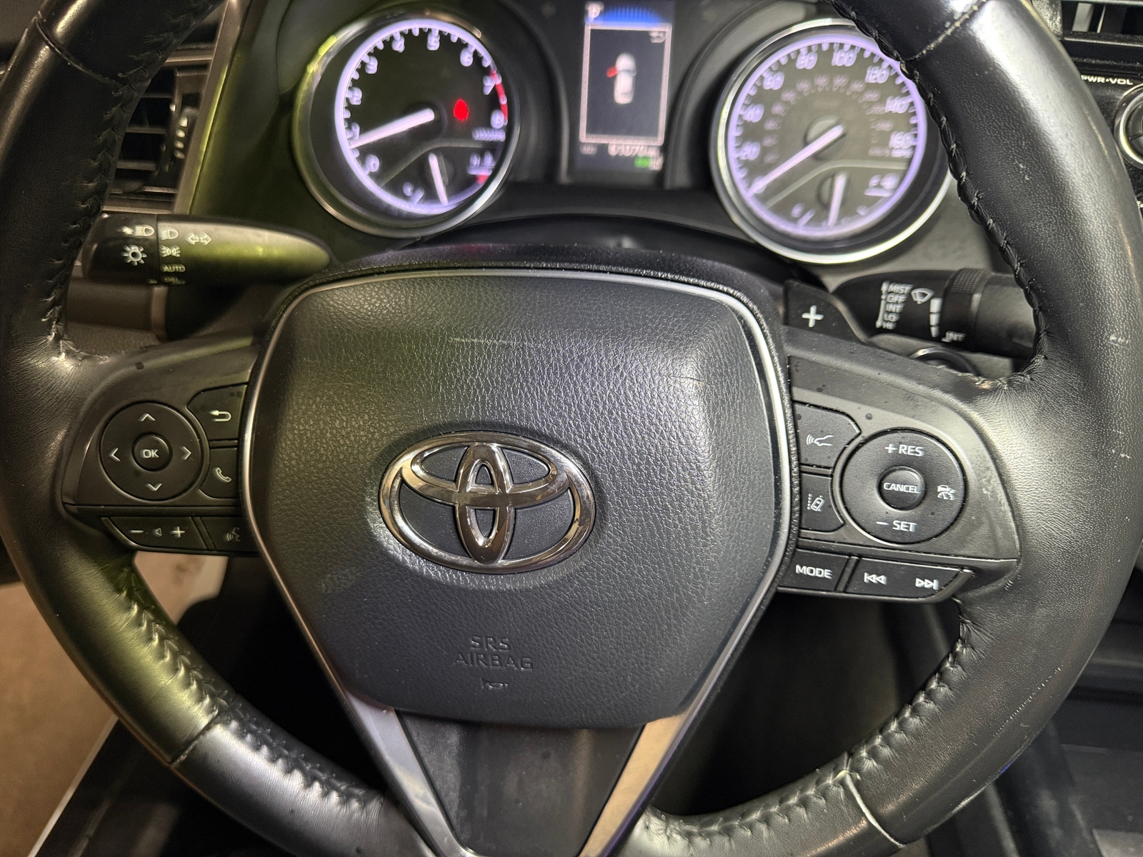Thumbnail: 2019 Toyota Camry - 4