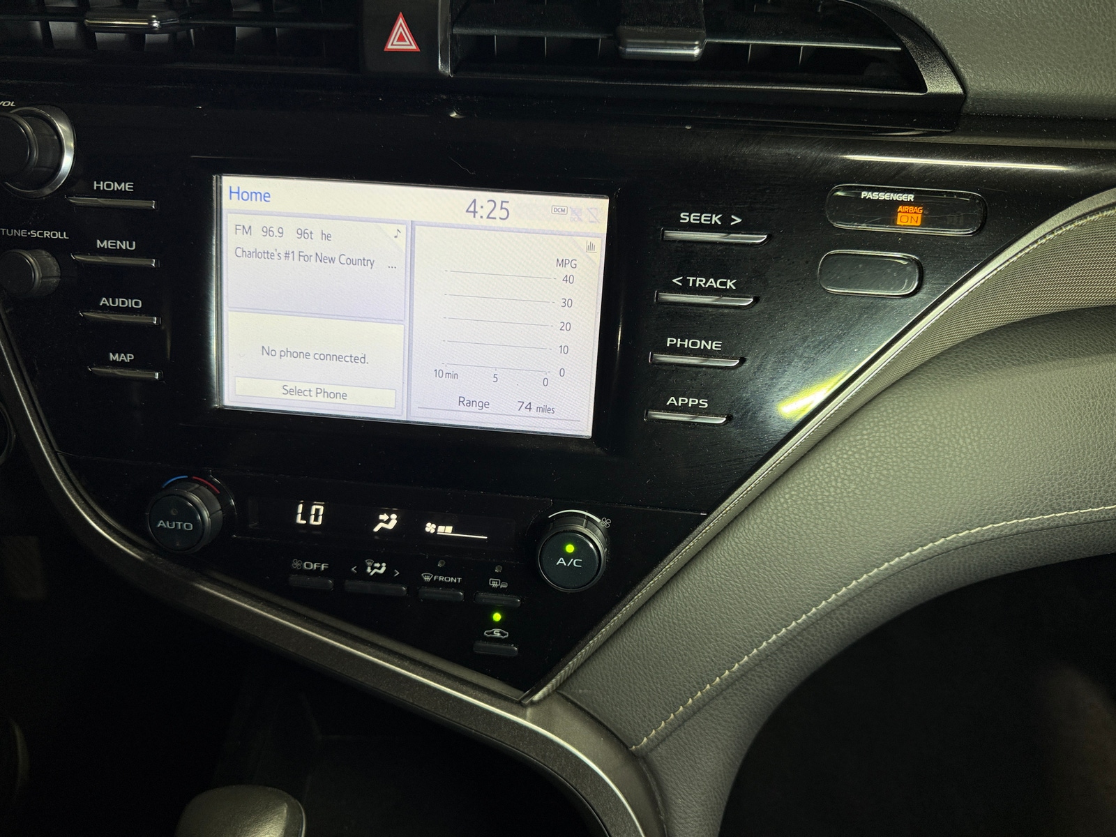 Thumbnail: 2019 Toyota Camry - 3