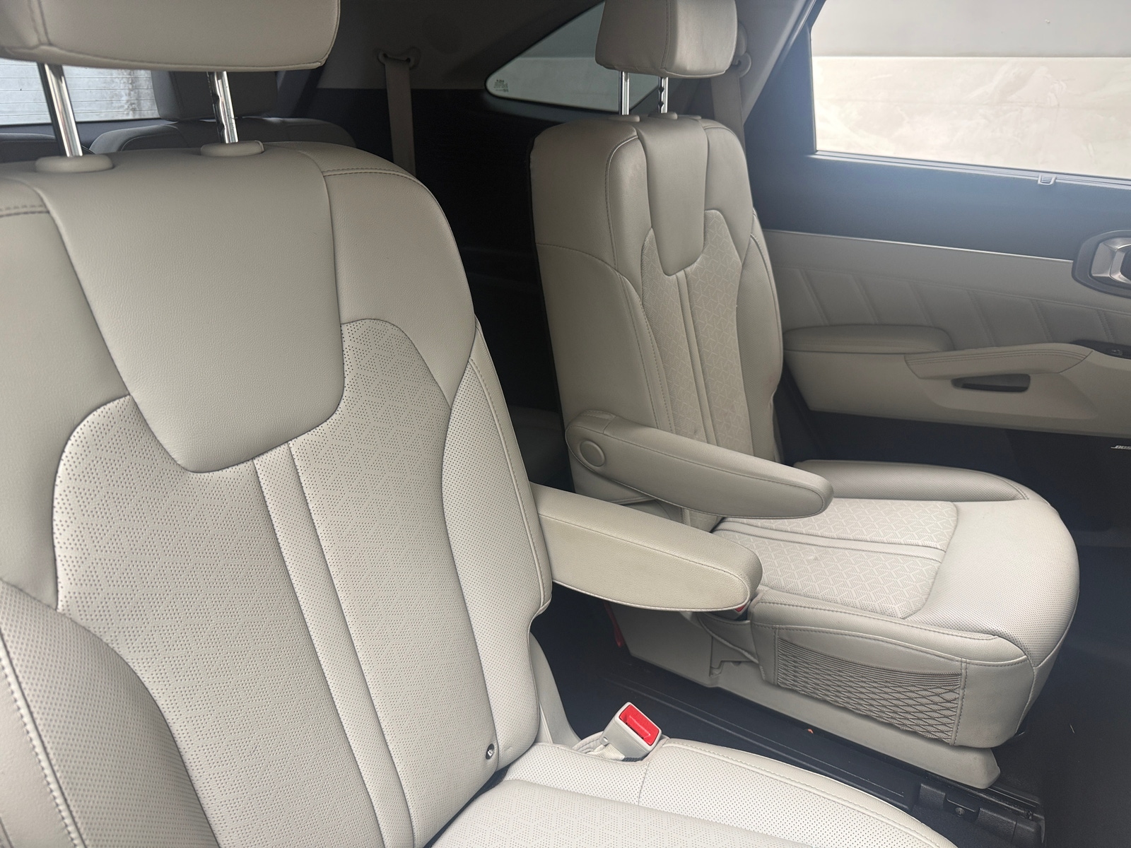 Thumbnail: 2023 Kia Sorento - 5