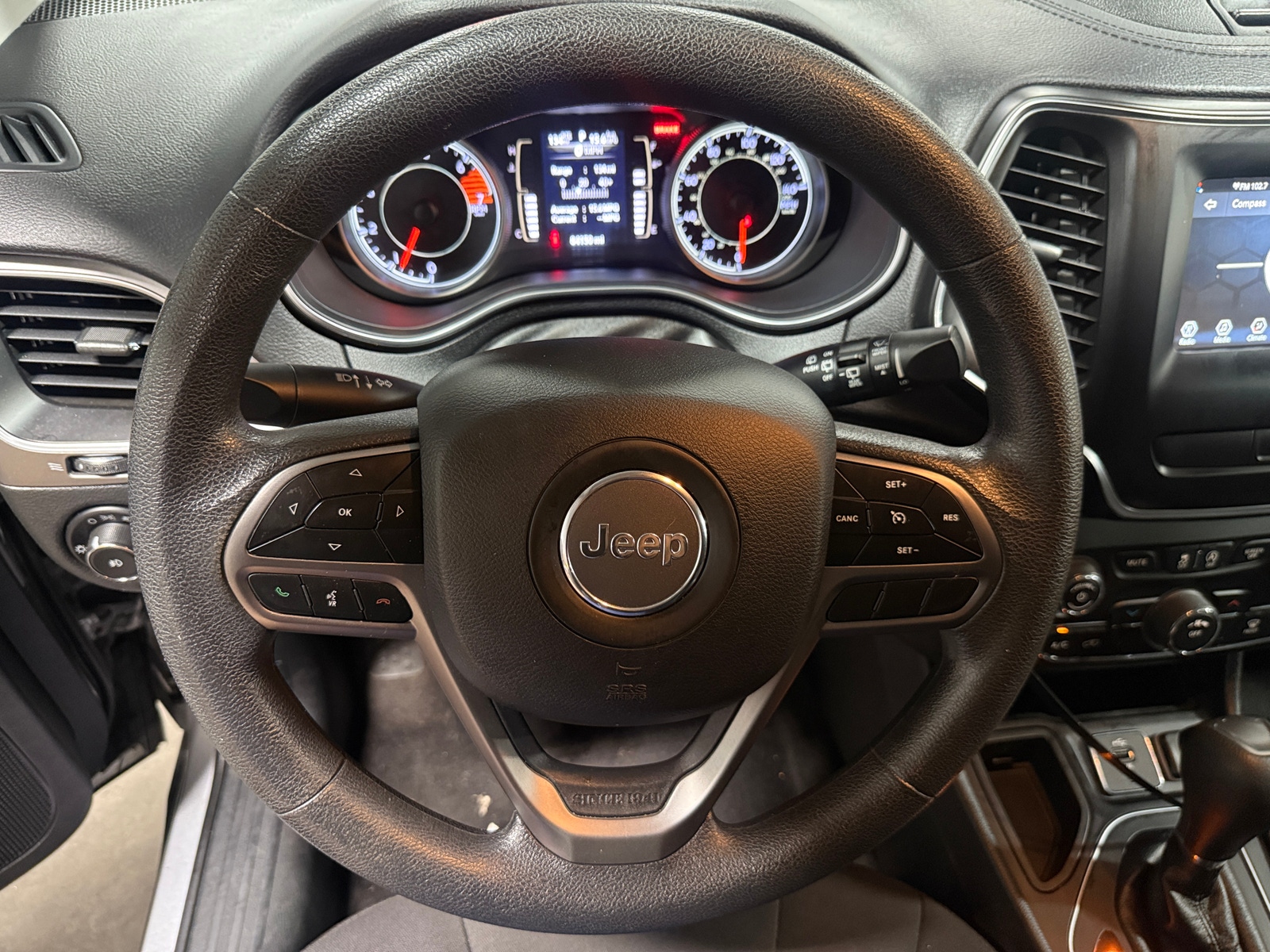 Thumbnail: 2019 Jeep Cherokee - 5