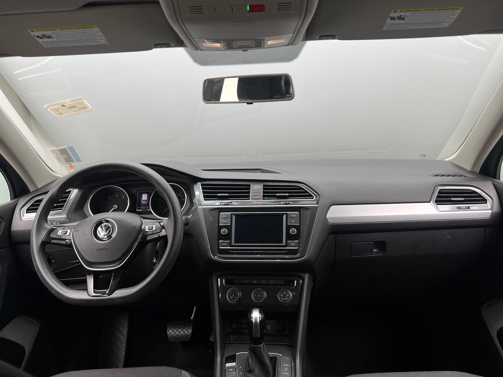 Thumbnail: 2020 Volkswagen Tiguan - 3