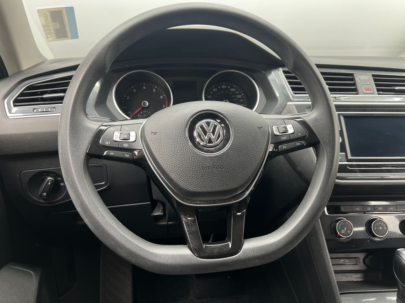 Thumbnail: 2020 Volkswagen Tiguan - 5