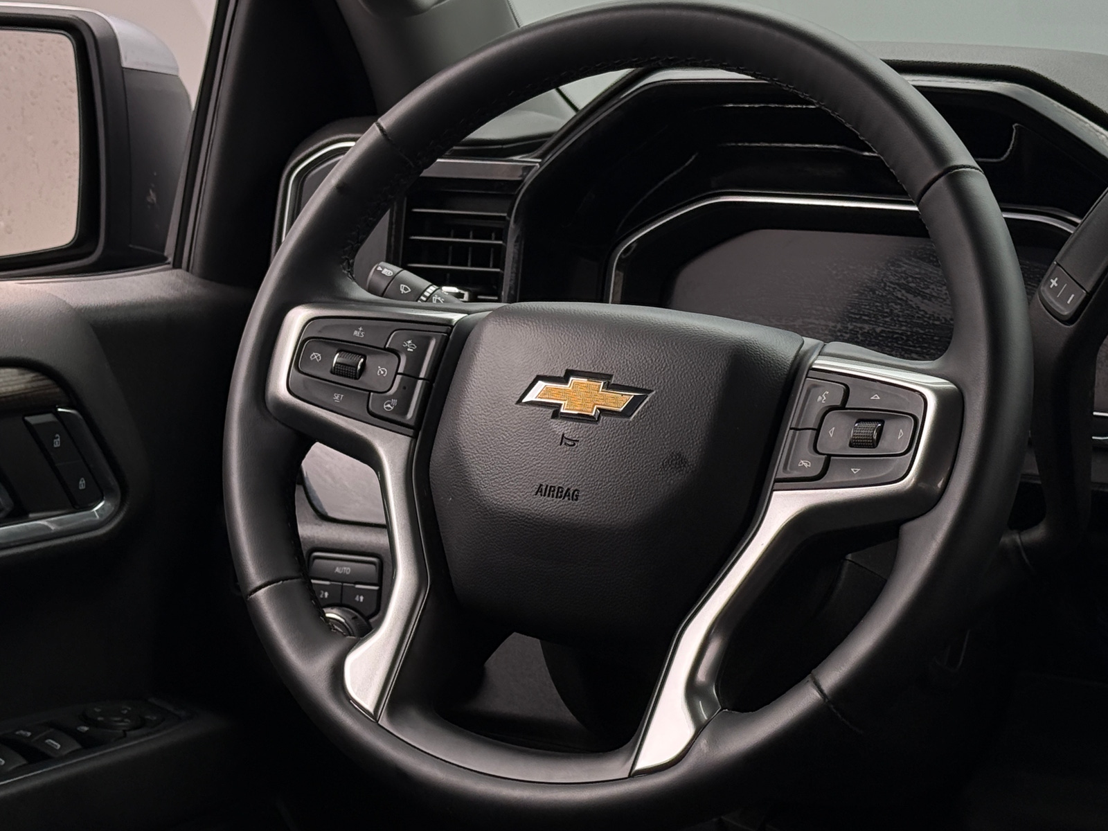 Thumbnail: 2024 Chevrolet Silverado 1500 - 5