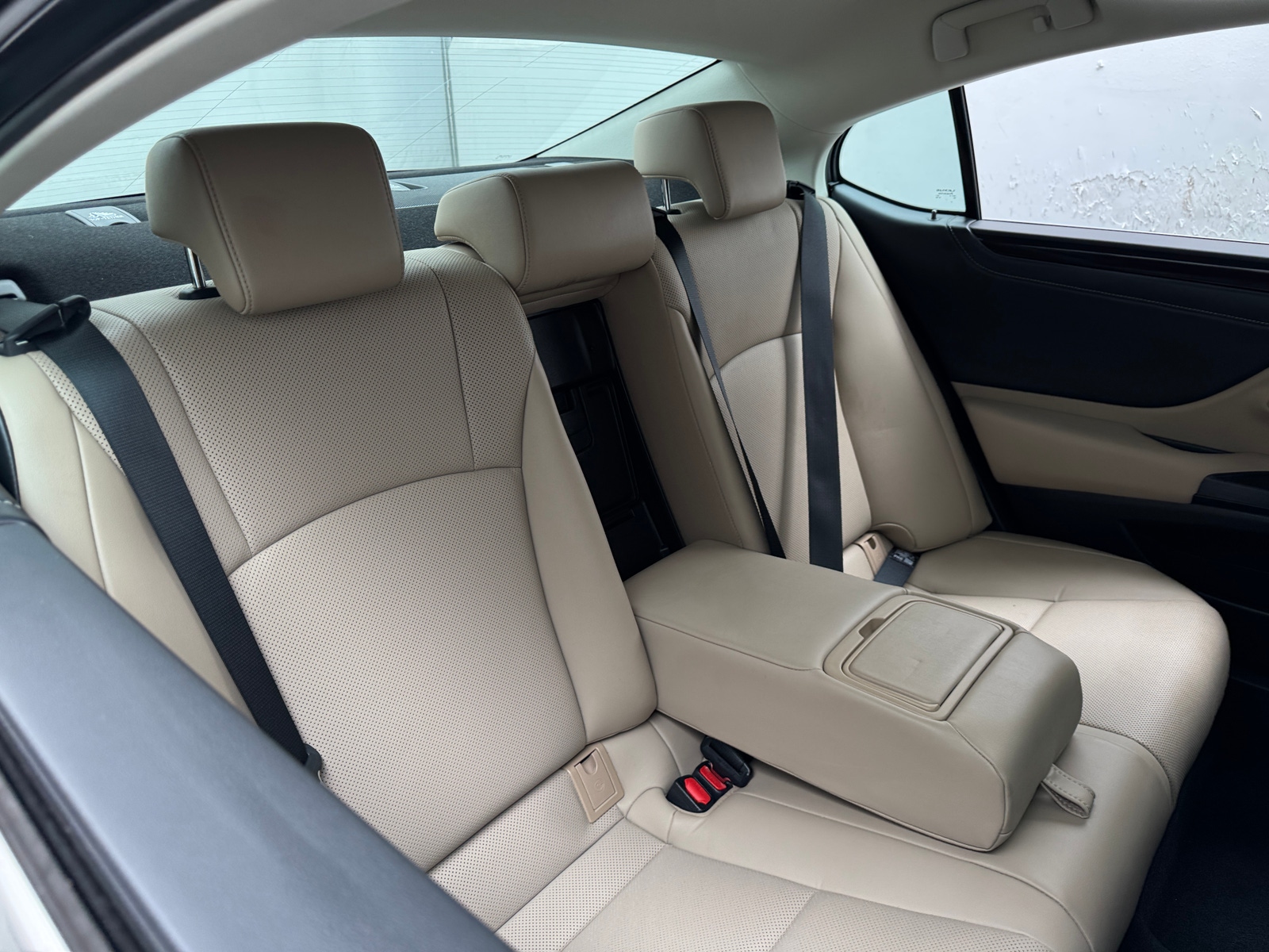 Thumbnail: 2021 Lexus ES - 5