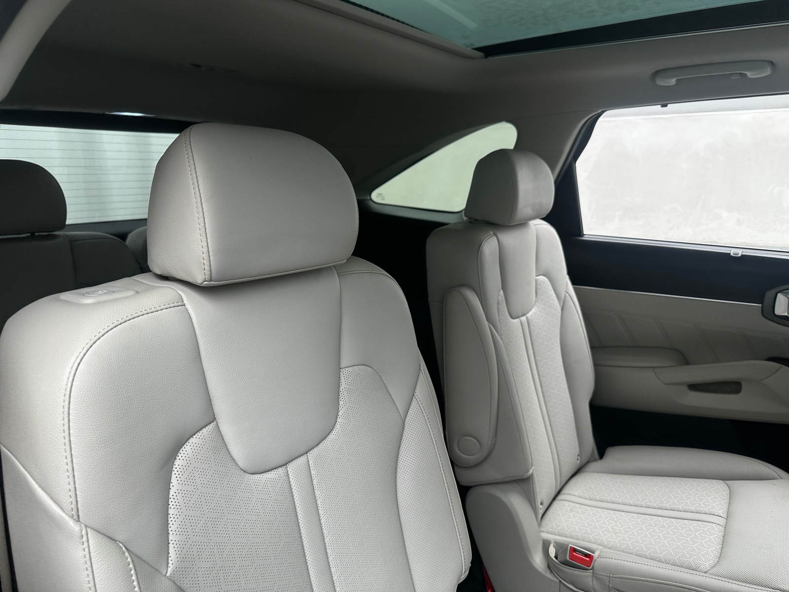 Thumbnail: 2023 Kia Sorento - 5