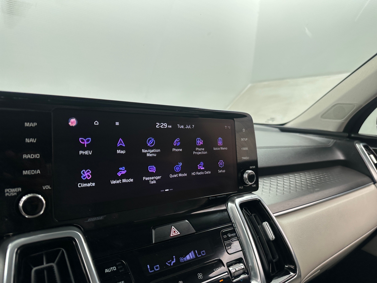 Thumbnail: 2023 Kia Sorento - 3
