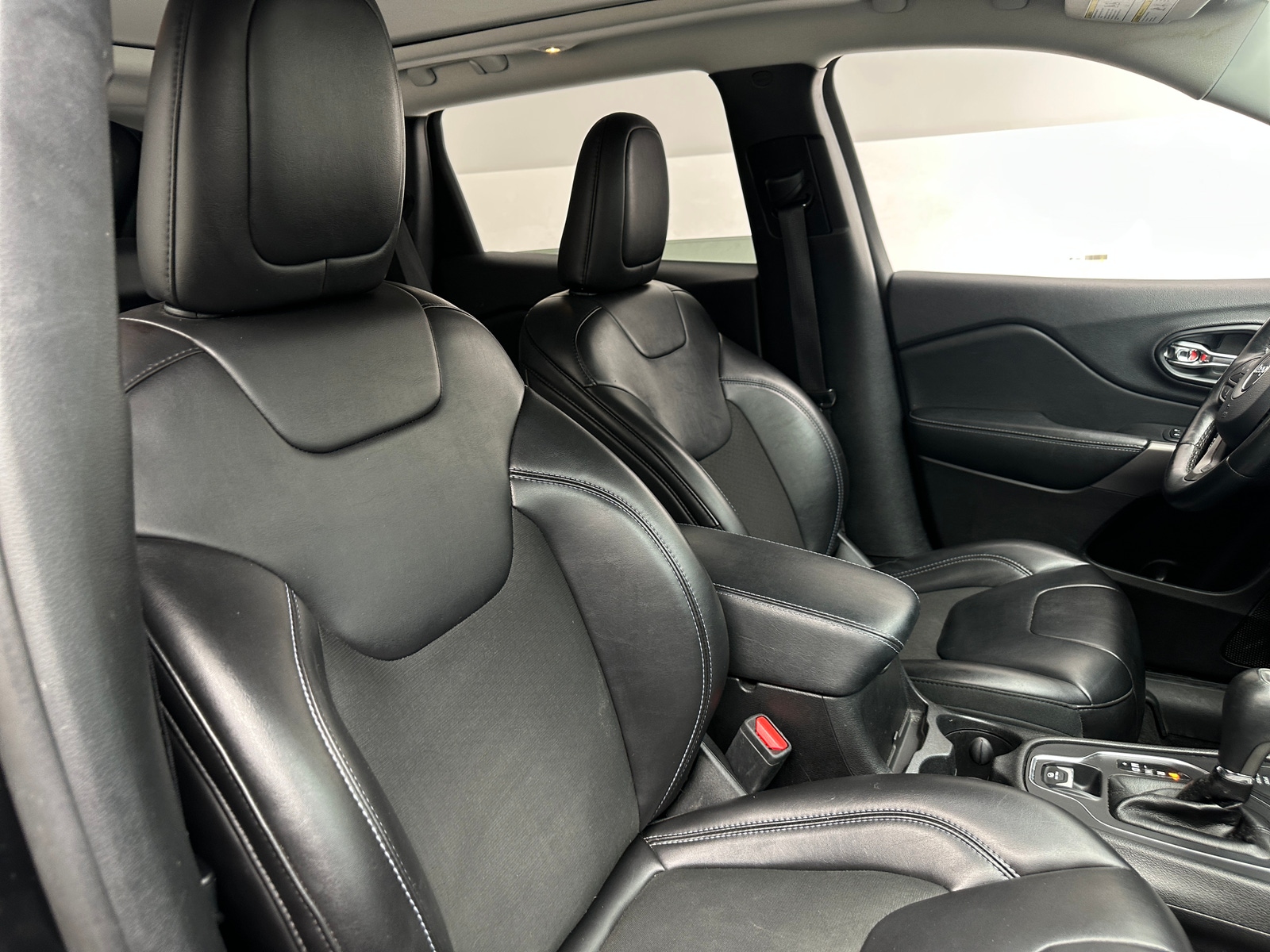 Thumbnail: 2019 Jeep Cherokee - 2