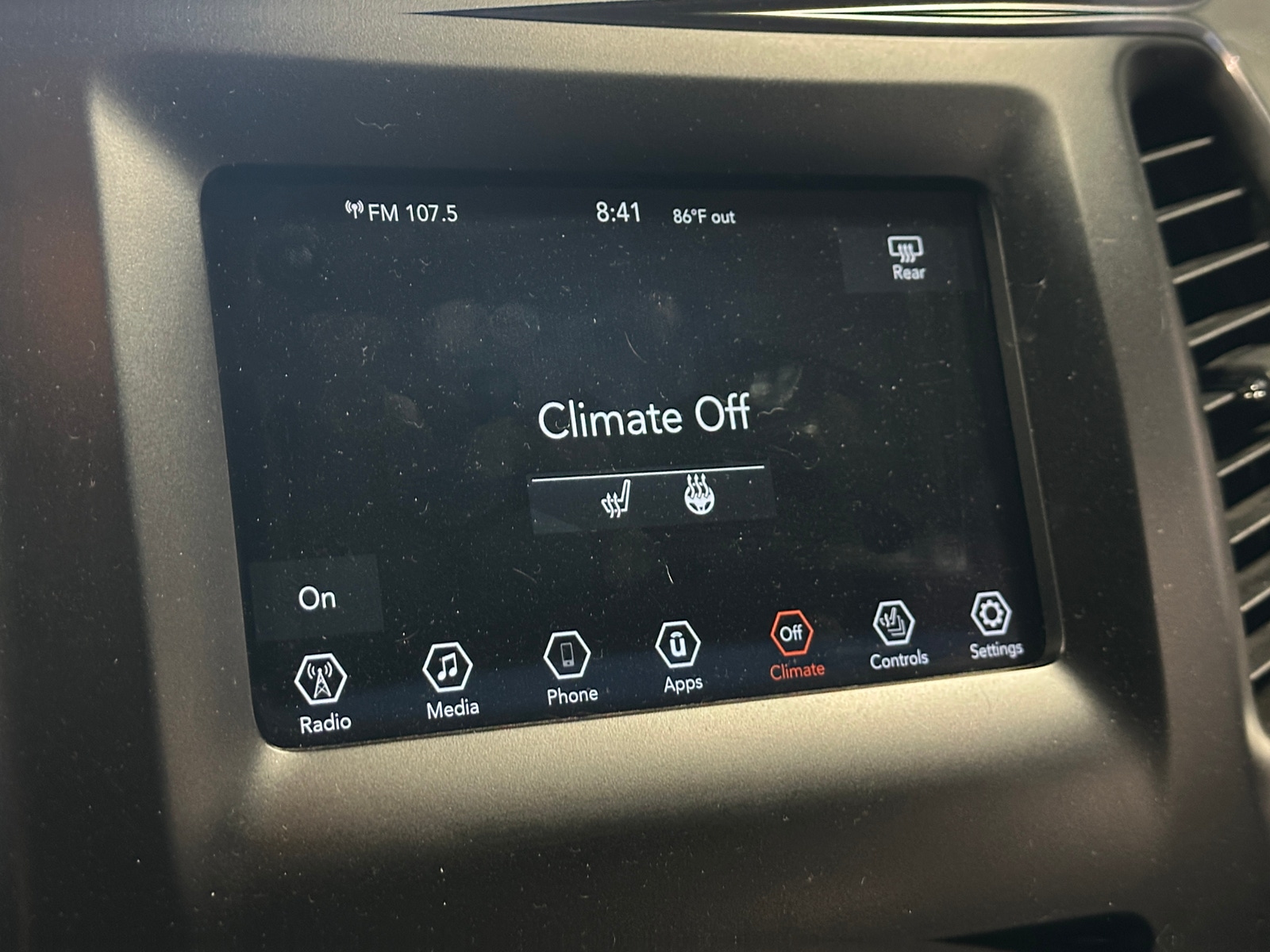 Thumbnail: 2019 Jeep Cherokee - 4