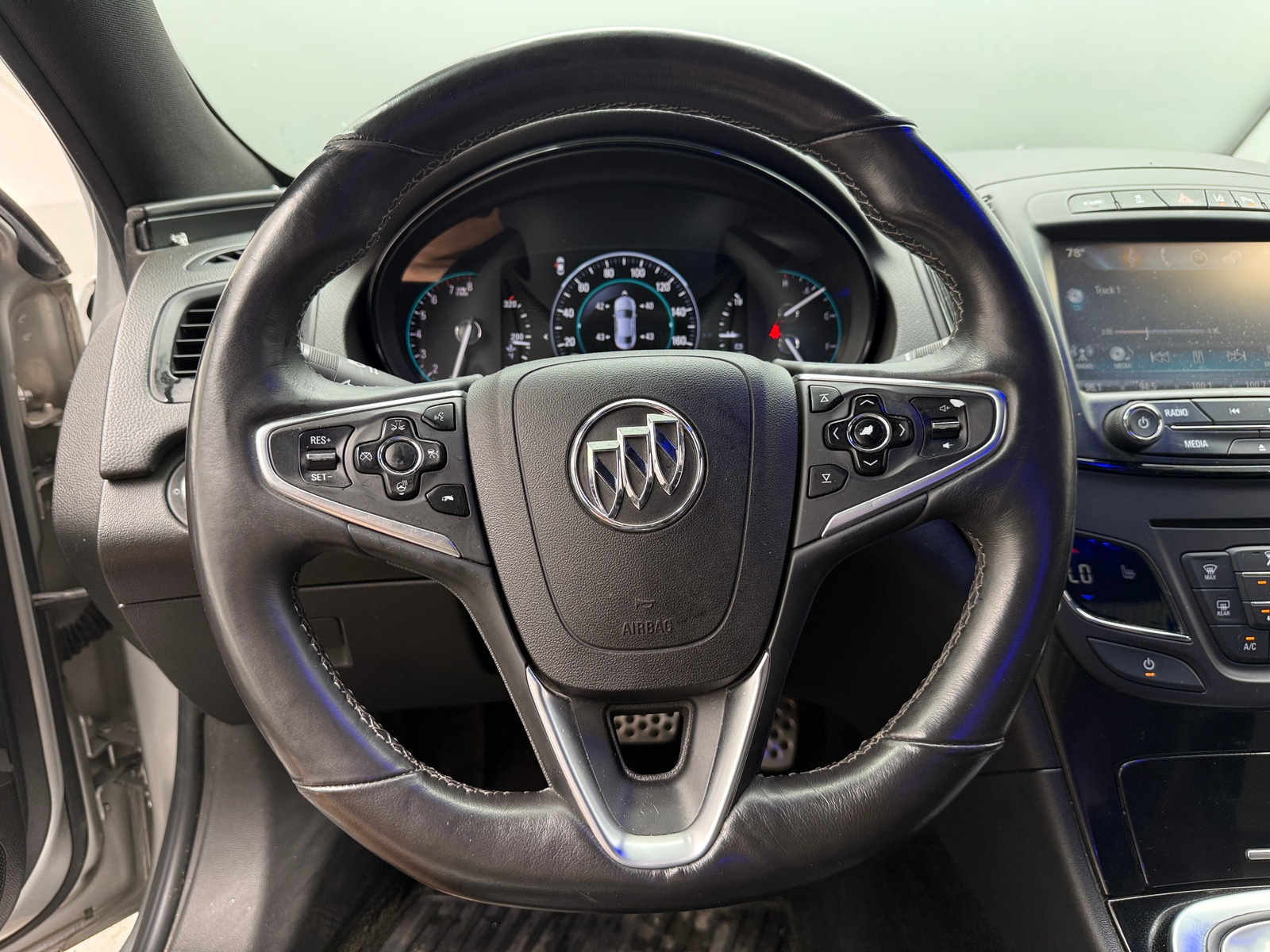 Thumbnail: 2017 Buick Regal - 4