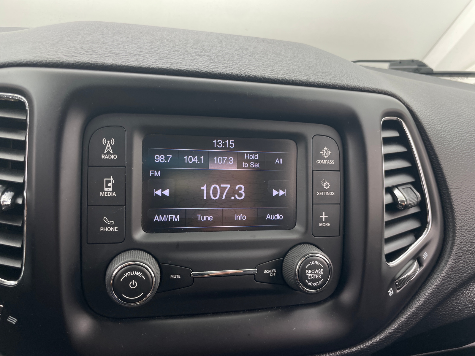 Thumbnail: 2018 Jeep Compass - 4
