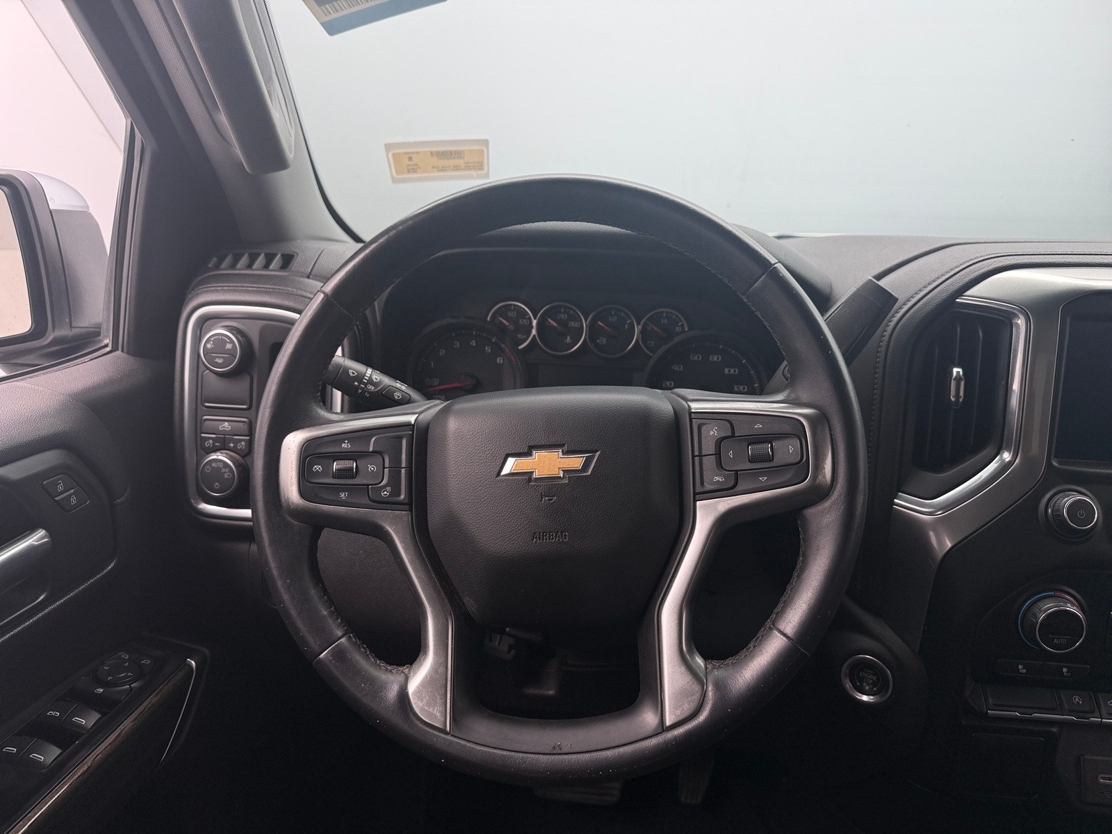 Thumbnail: 2019 Chevrolet Silverado 1500 - 5