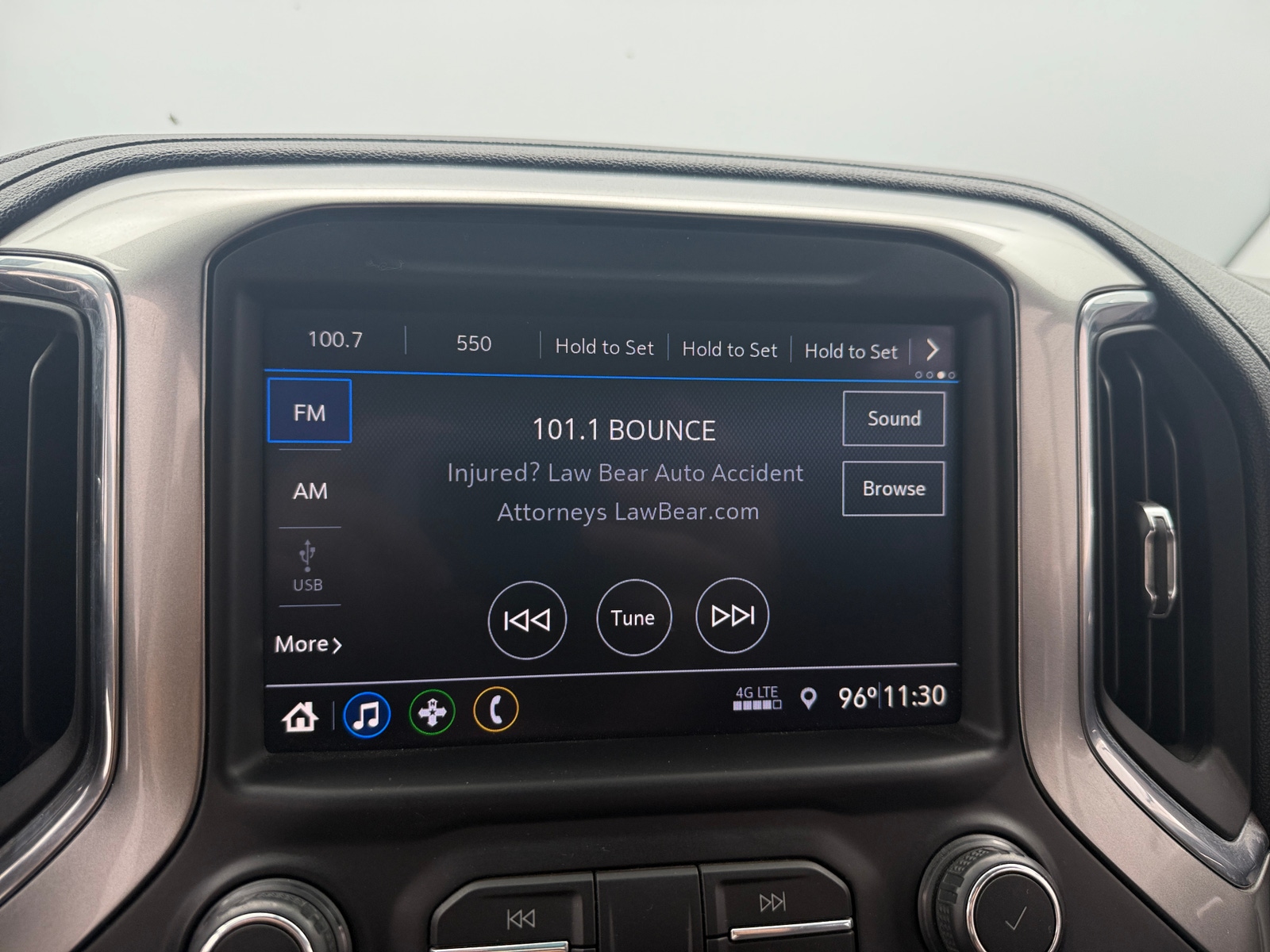 Thumbnail: 2019 Chevrolet Silverado 1500 - 4