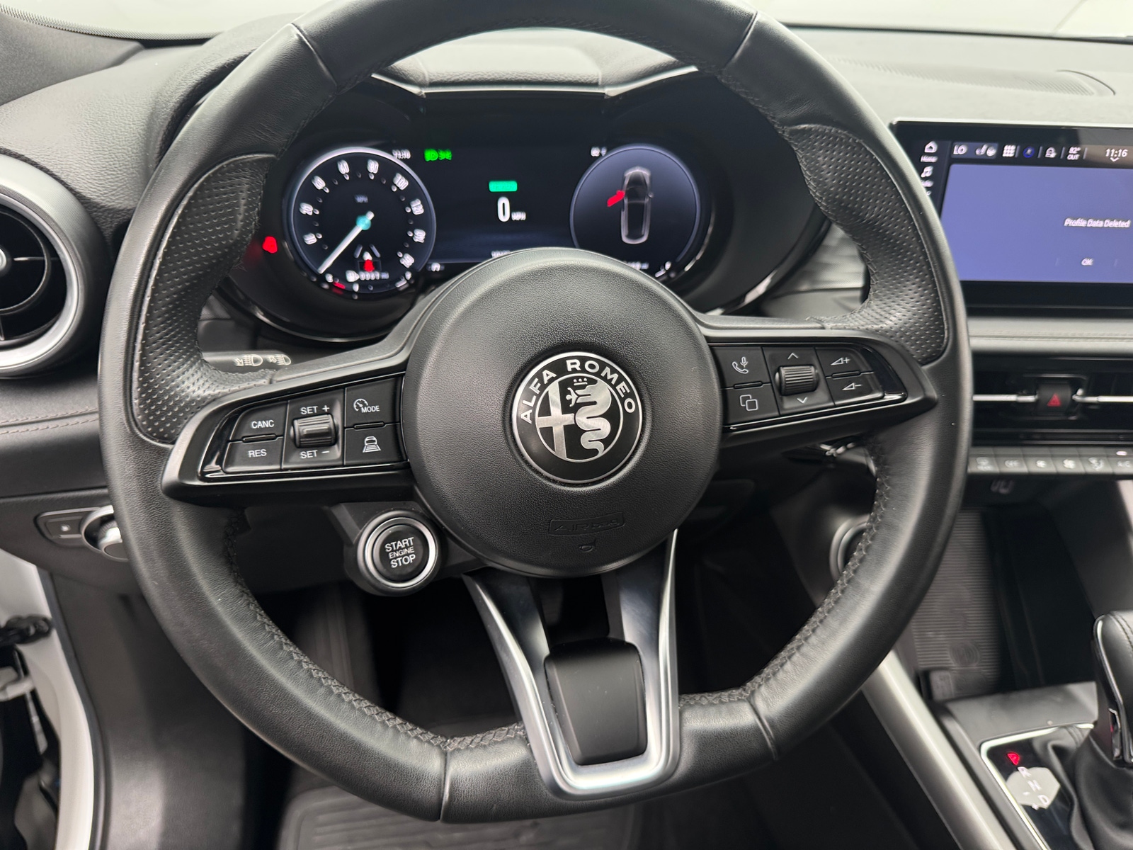 Thumbnail: 2024 Alfa Romeo Tonale - 4