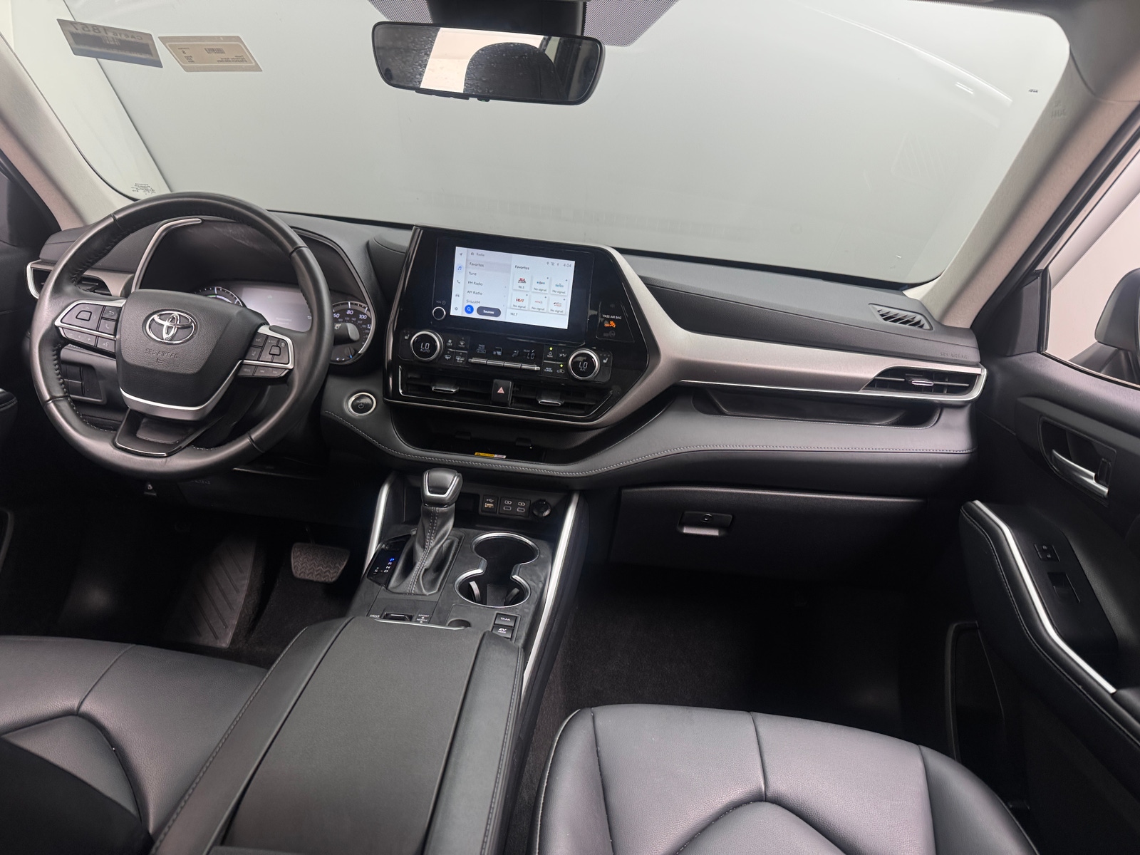 Thumbnail: 2024 Toyota Highlander - 2