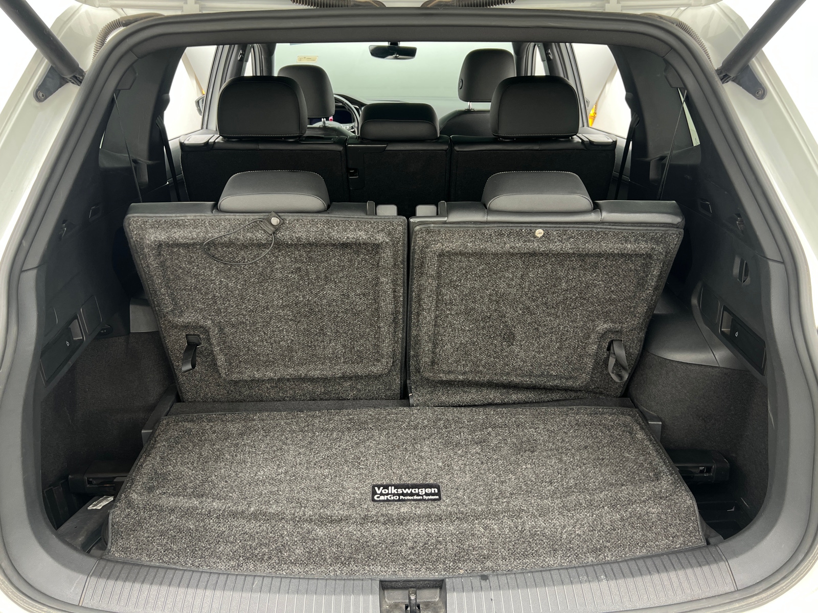 Thumbnail: 2019 Volkswagen Tiguan - 6