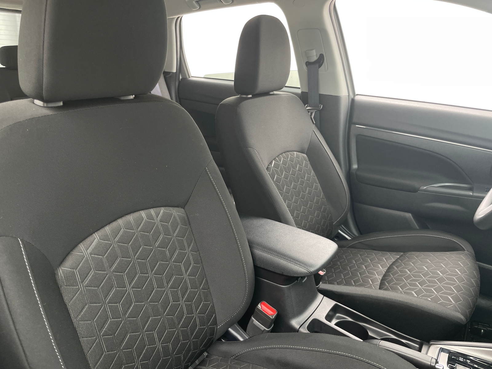 Thumbnail: 2025 Mitsubishi Outlander Sport - 2