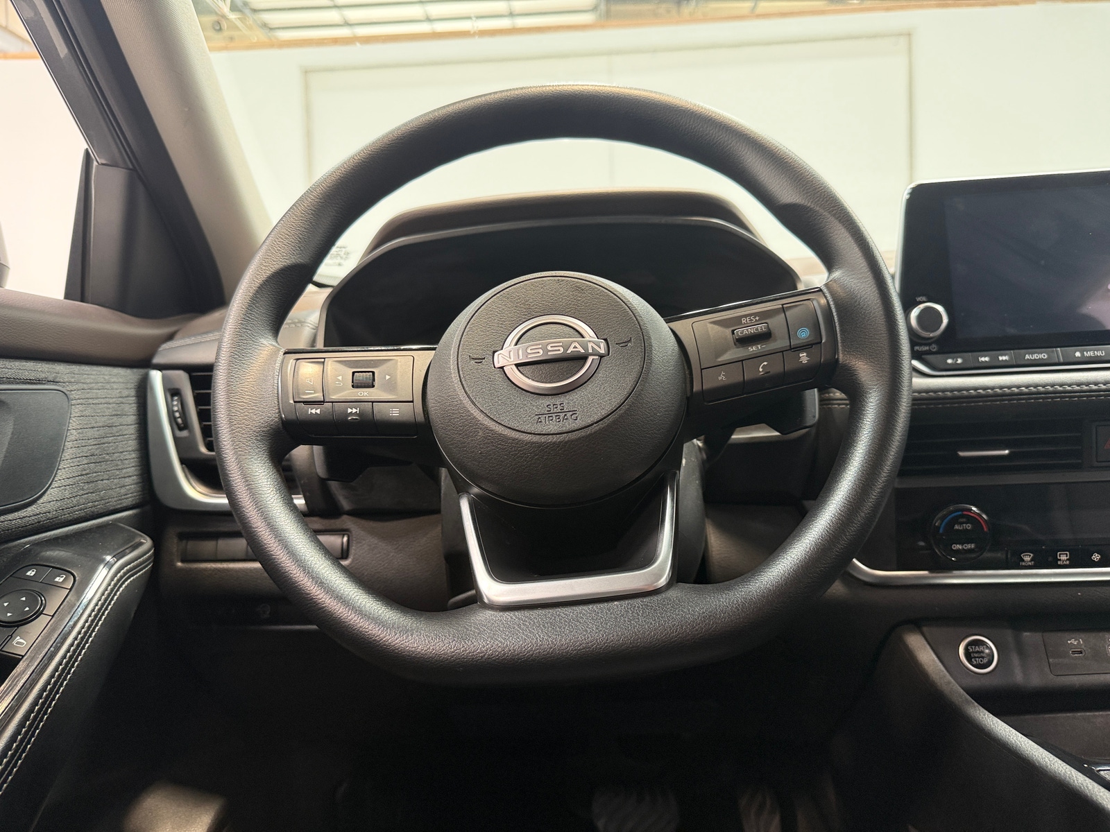 Thumbnail: 2023 Nissan Rogue - 5