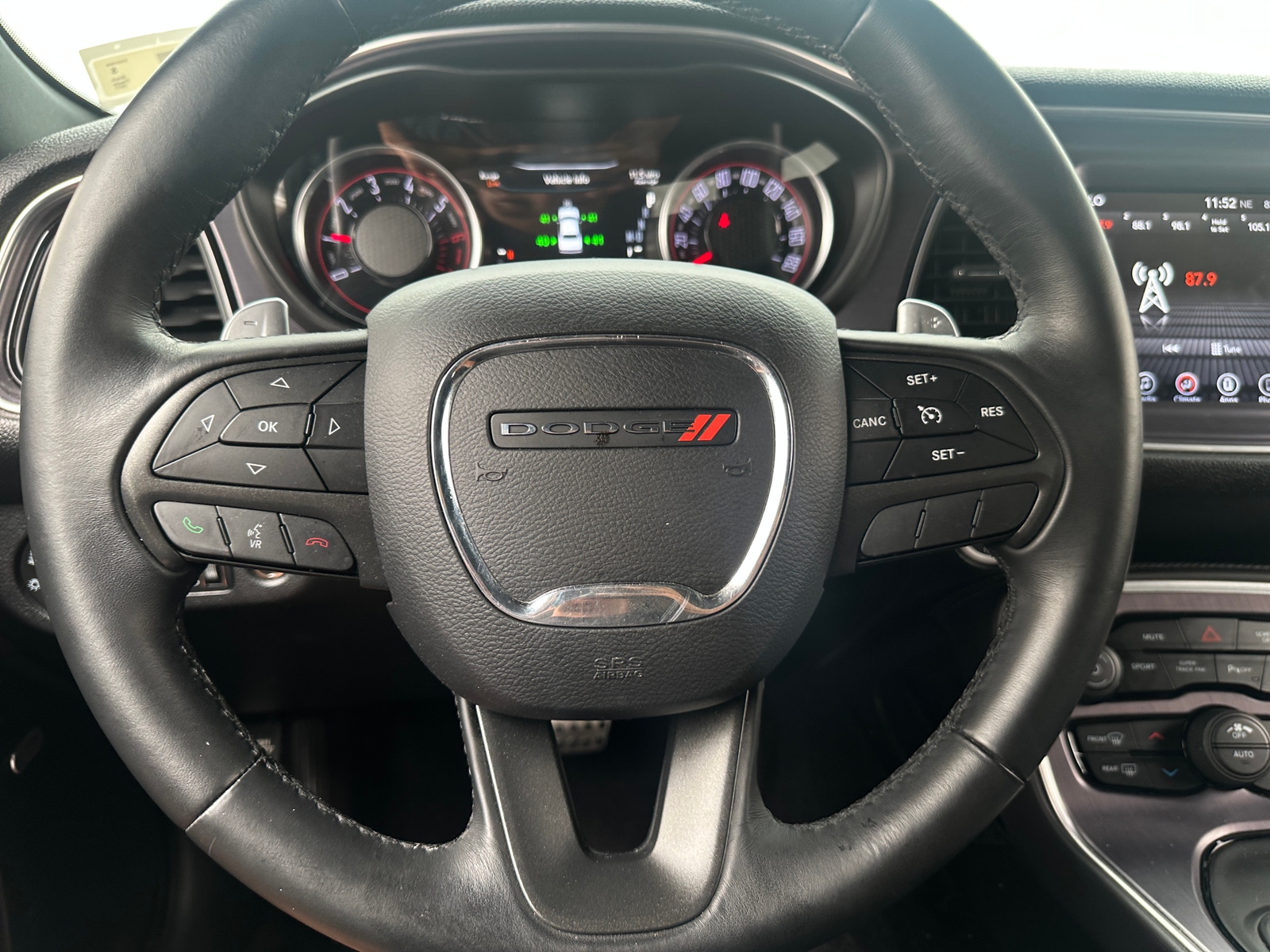 Thumbnail: 2017 Dodge Challenger - 4